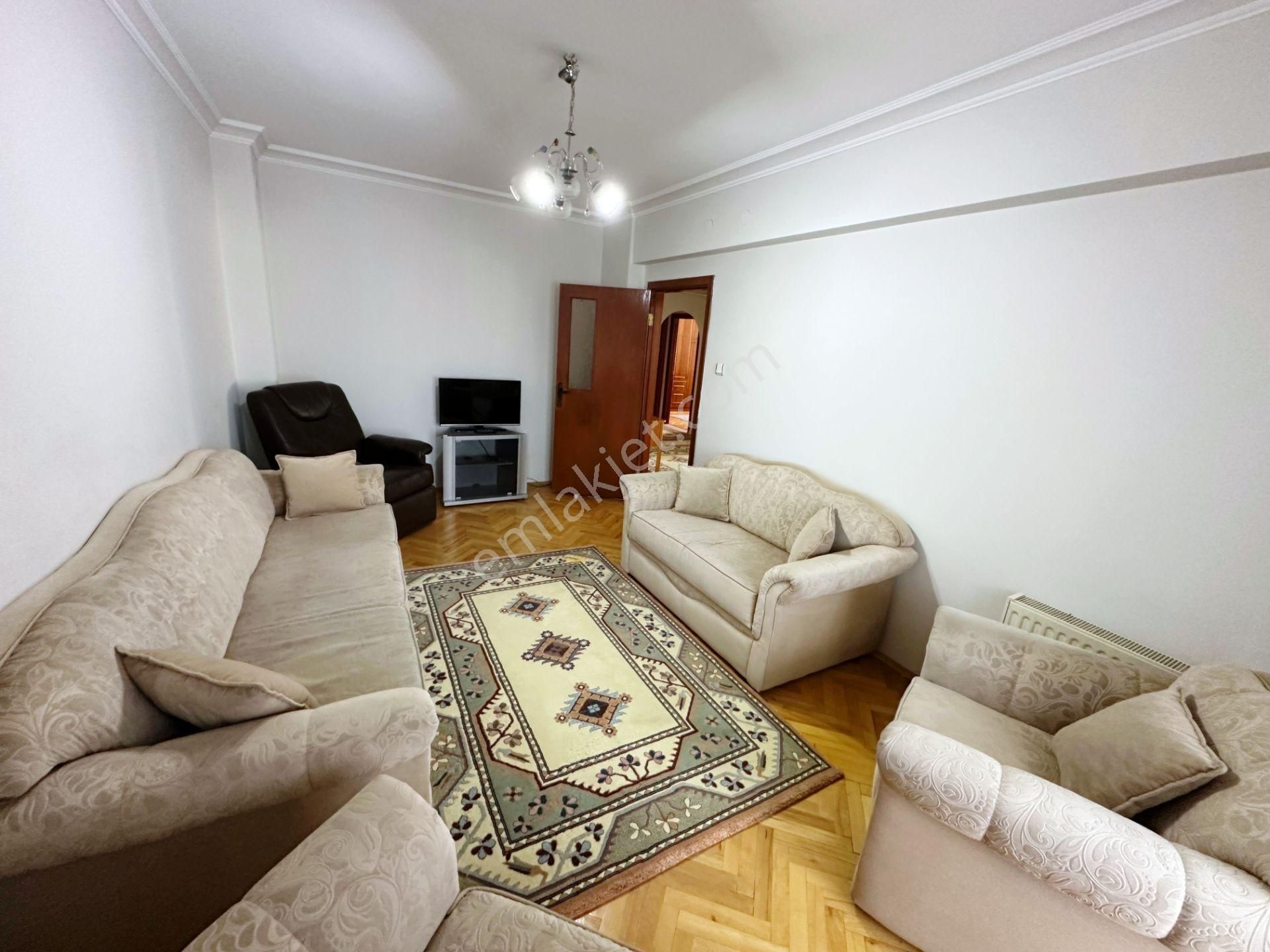 Barış Yolu'na Yakın Ankara Manzaralı Eşyalı 3+1 Geniş Daire - Görsel 6