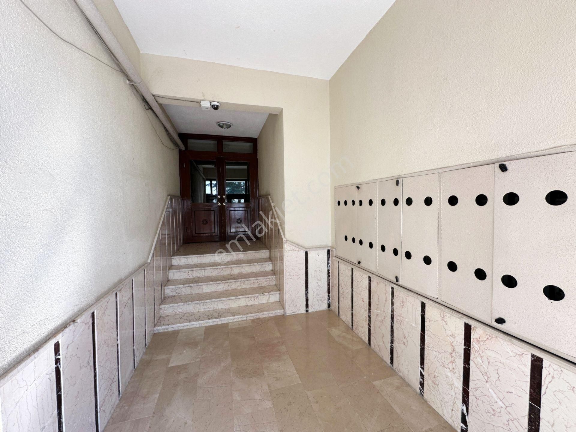 Barış Yolu'na Yakın Ankara Manzaralı Eşyalı 3+1 Geniş Daire - Görsel 2