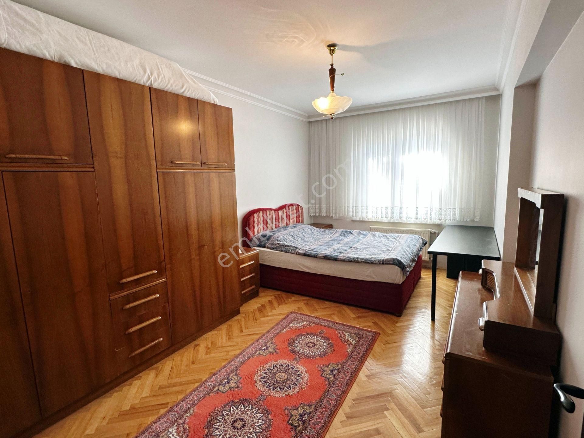 Barış Yolu'na Yakın Ankara Manzaralı Eşyalı 3+1 Geniş Daire - Görsel 22