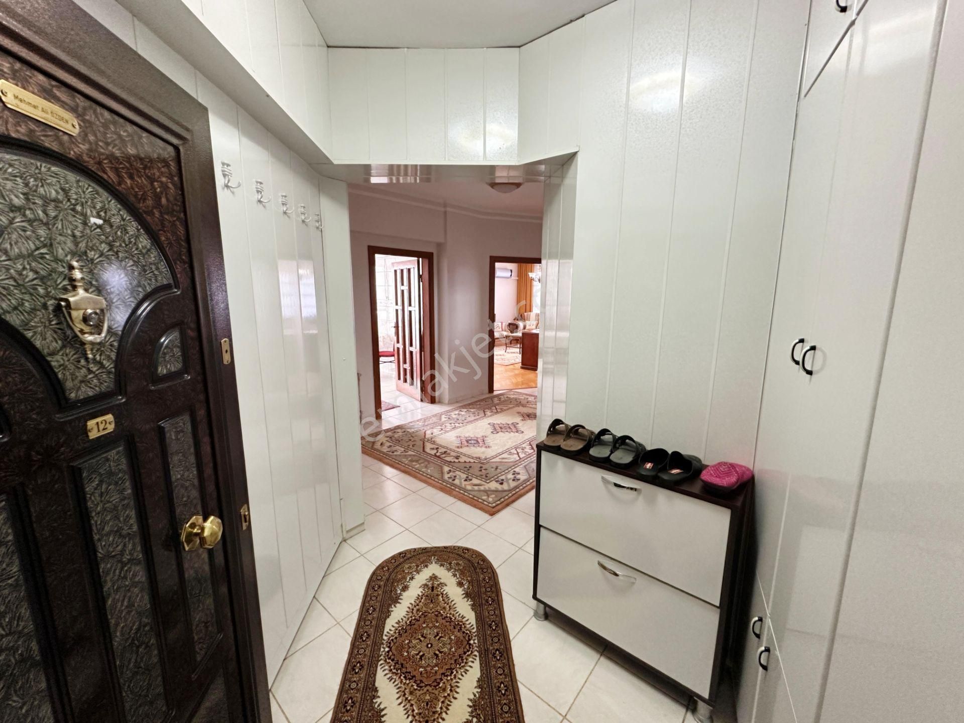 Barış Yolu'na Yakın Ankara Manzaralı Eşyalı 3+1 Geniş Daire - Görsel 3