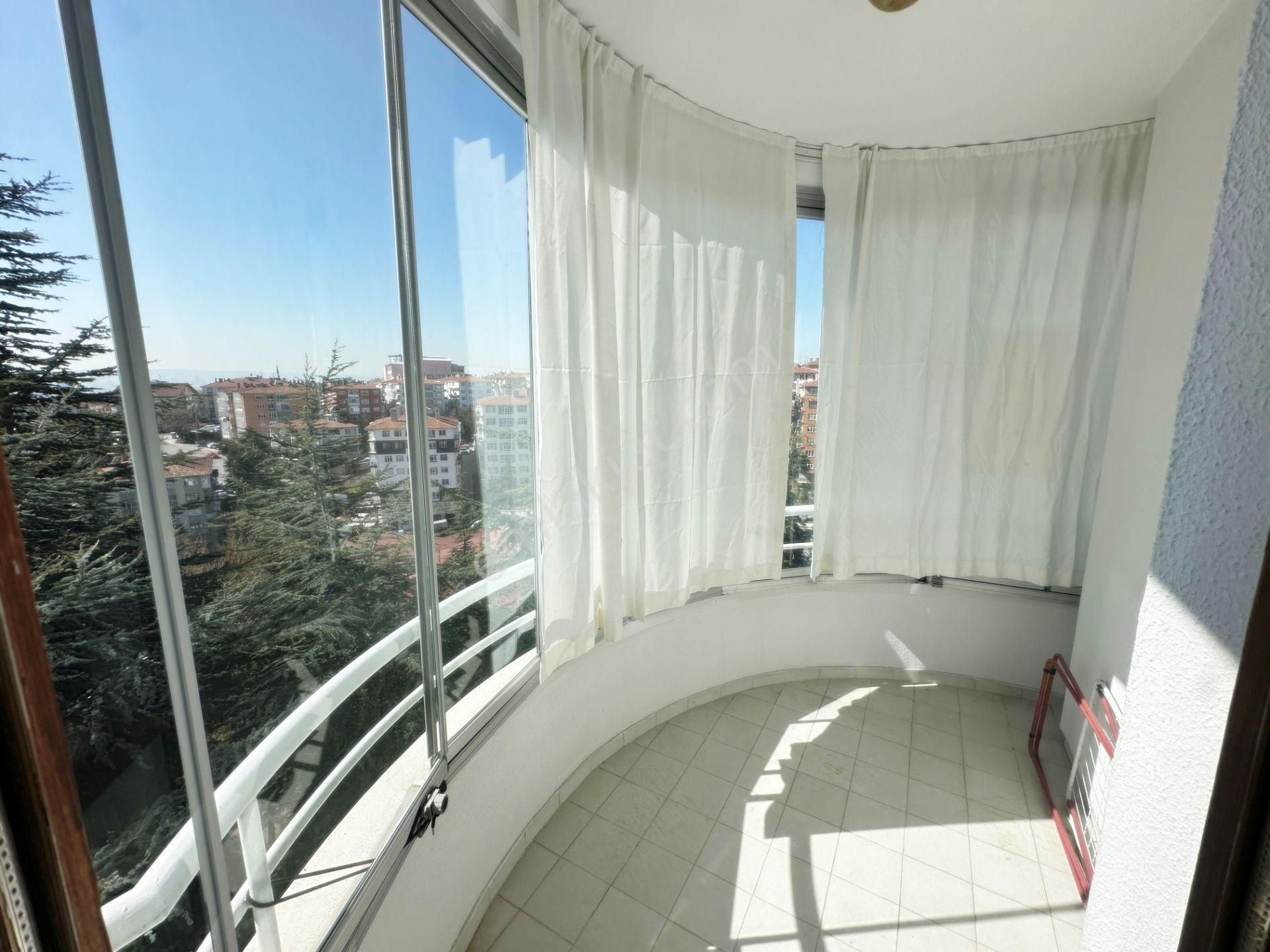 Barış Yolu'na Yakın Ankara Manzaralı Eşyalı 3+1 Geniş Daire - Görsel 13