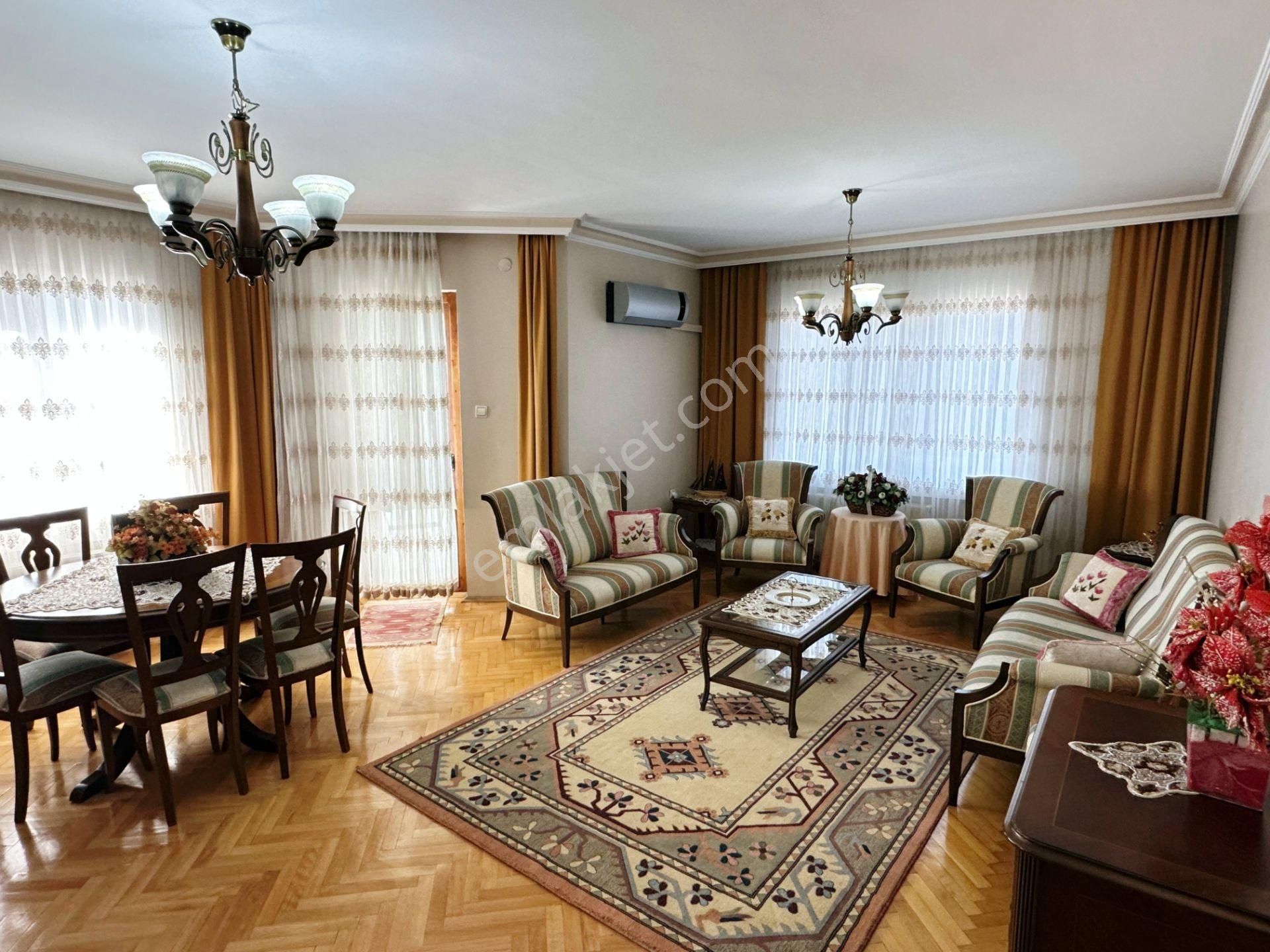 Barış Yolu'na Yakın Ankara Manzaralı Eşyalı 3+1 Geniş Daire - Görsel 11