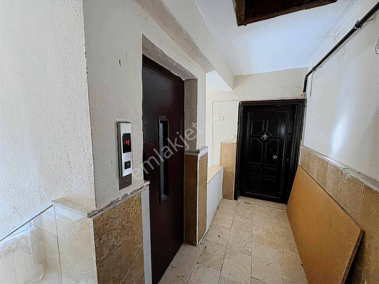 Kuşadası Satılık 3+1 Fırsat Daire - Görsel 8