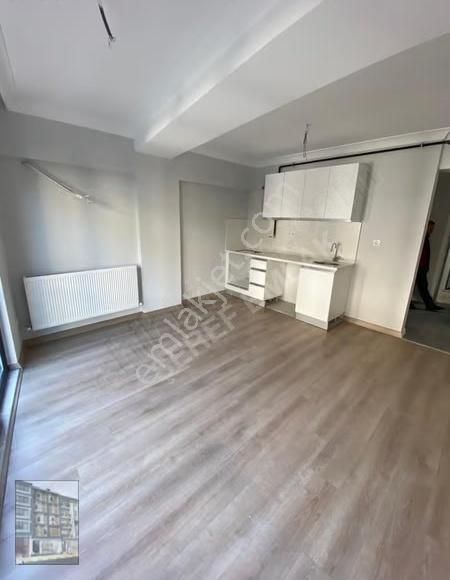 Şeref Emlak'tan 2 Yıllık Bina'da Kiralık Daireler