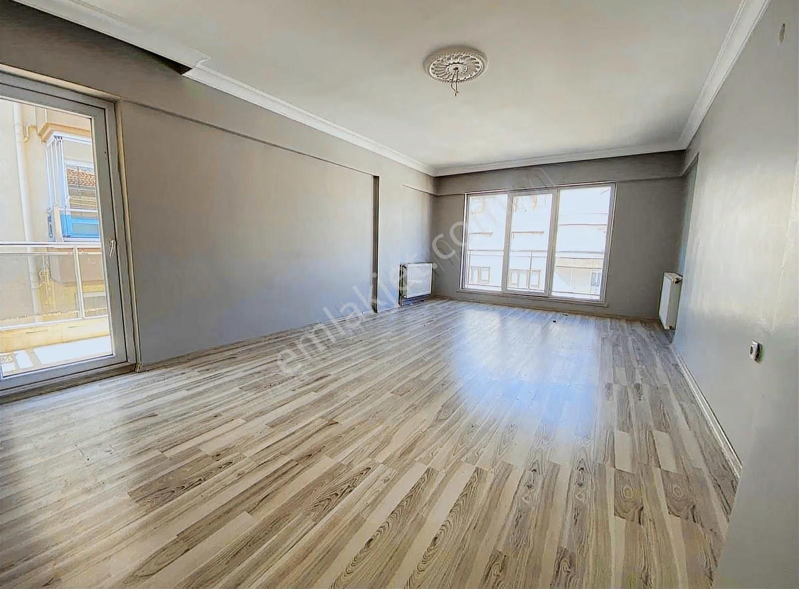 Meta'dan Hocalı Caddesi Yakınında 3+1 Daire