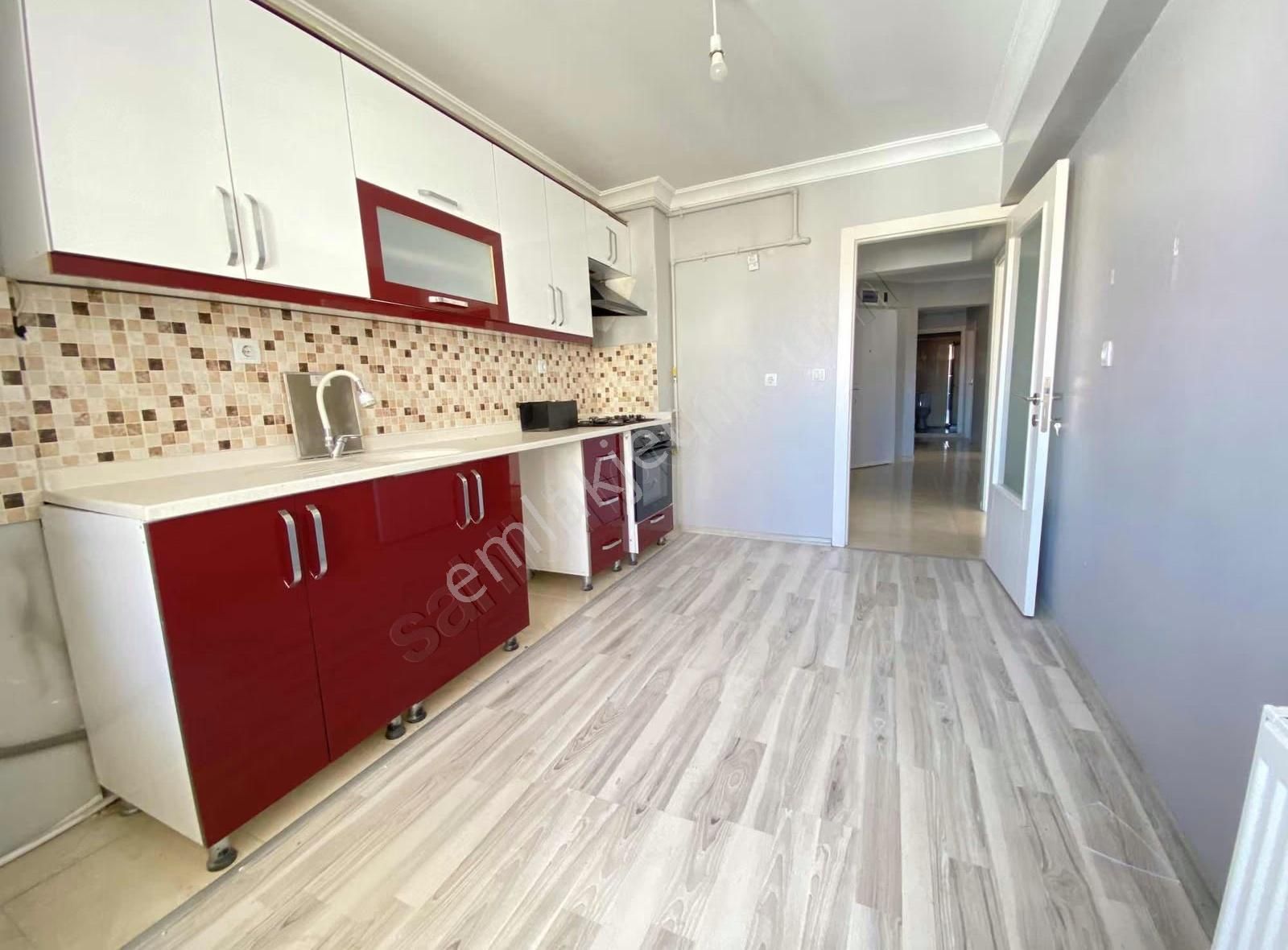 Meta'dan Hocalı Caddesi Yakınında 3+1 Daire - Görsel 8