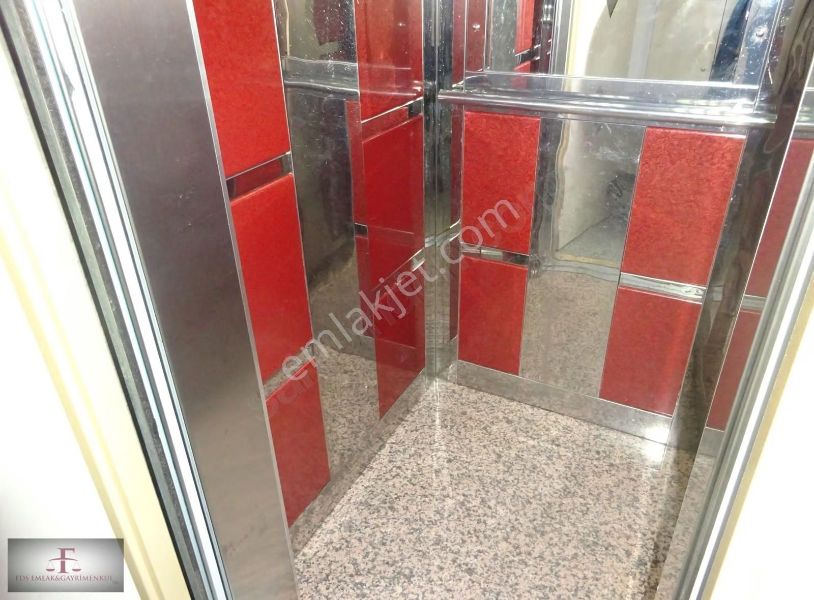 B.evler Yenib0sna Çobançeşme Mah.satılık 3+1 Otoparklı Daire - Görsel 3