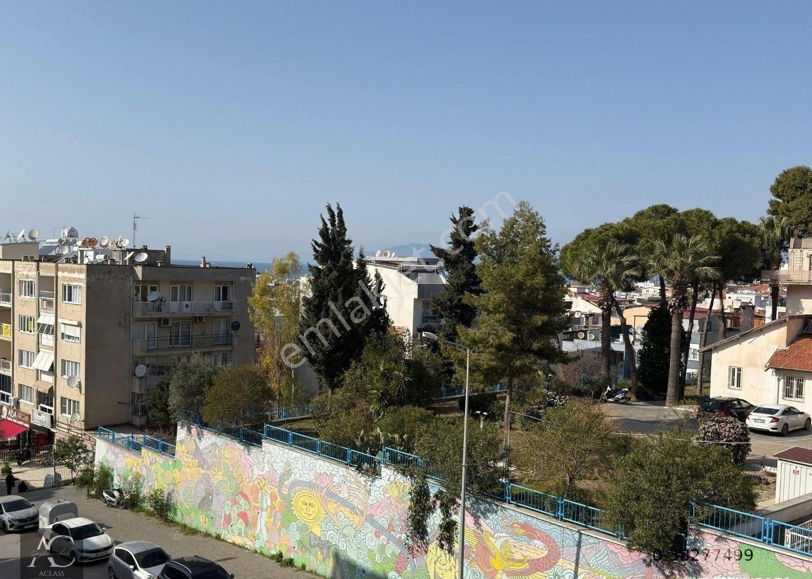 Aclass Emlaktan Kuşadasının Tam Merkezınde Kısmi Manzaralı Yatırımlık Full Eşyalı Fırsat Daire - Görsel 3