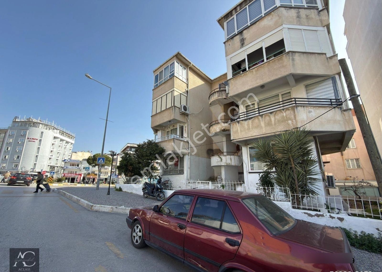 Aclass Emlaktan Kuşadasının Tam Merkezınde Kısmi Manzaralı Yatırımlık Full Eşyalı Fırsat Daire - Görsel 21