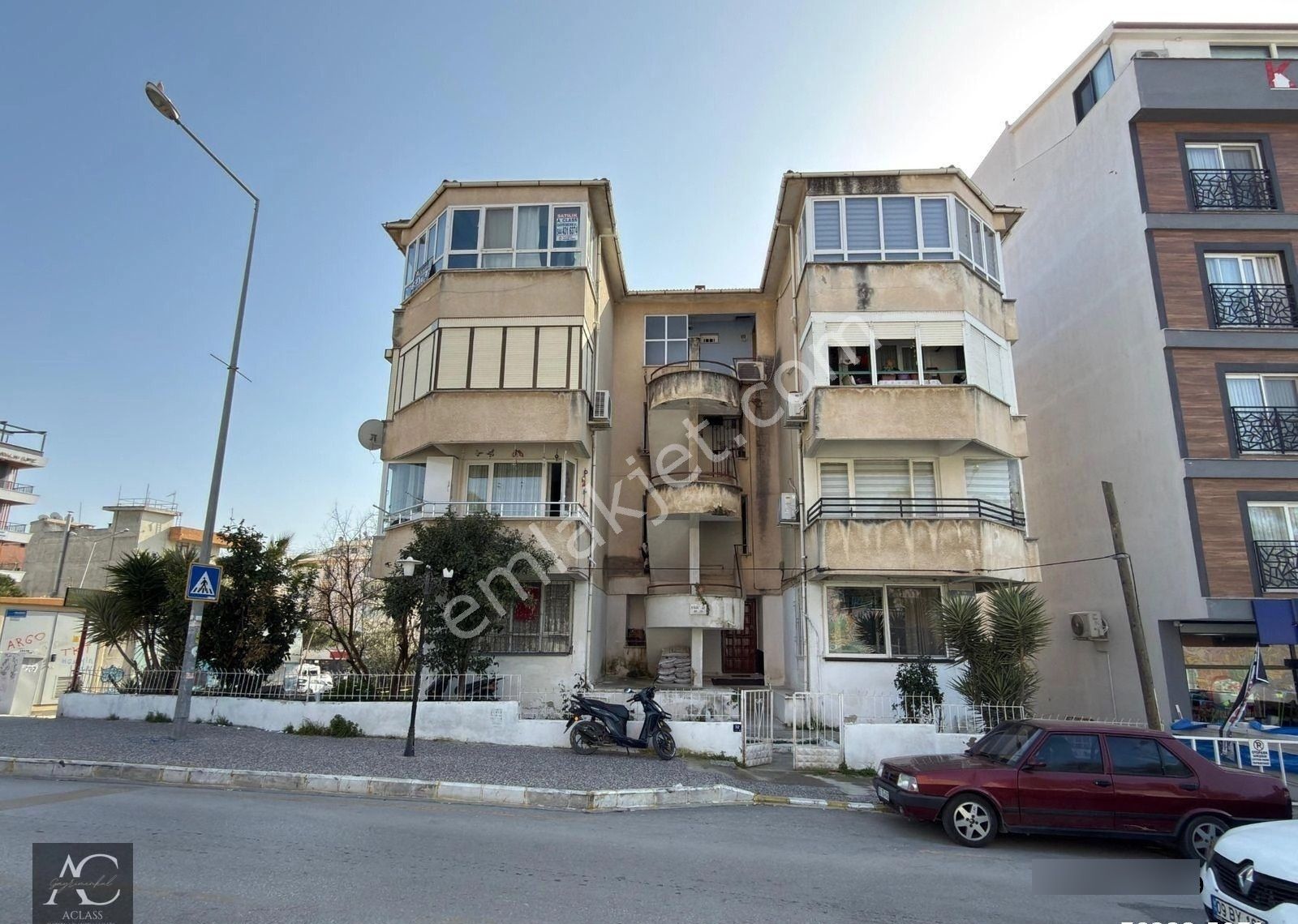 Aclass Emlaktan Kuşadasının Tam Merkezınde Kısmi Manzaralı Yatırımlık Full Eşyalı Fırsat Daire - Görsel 22
