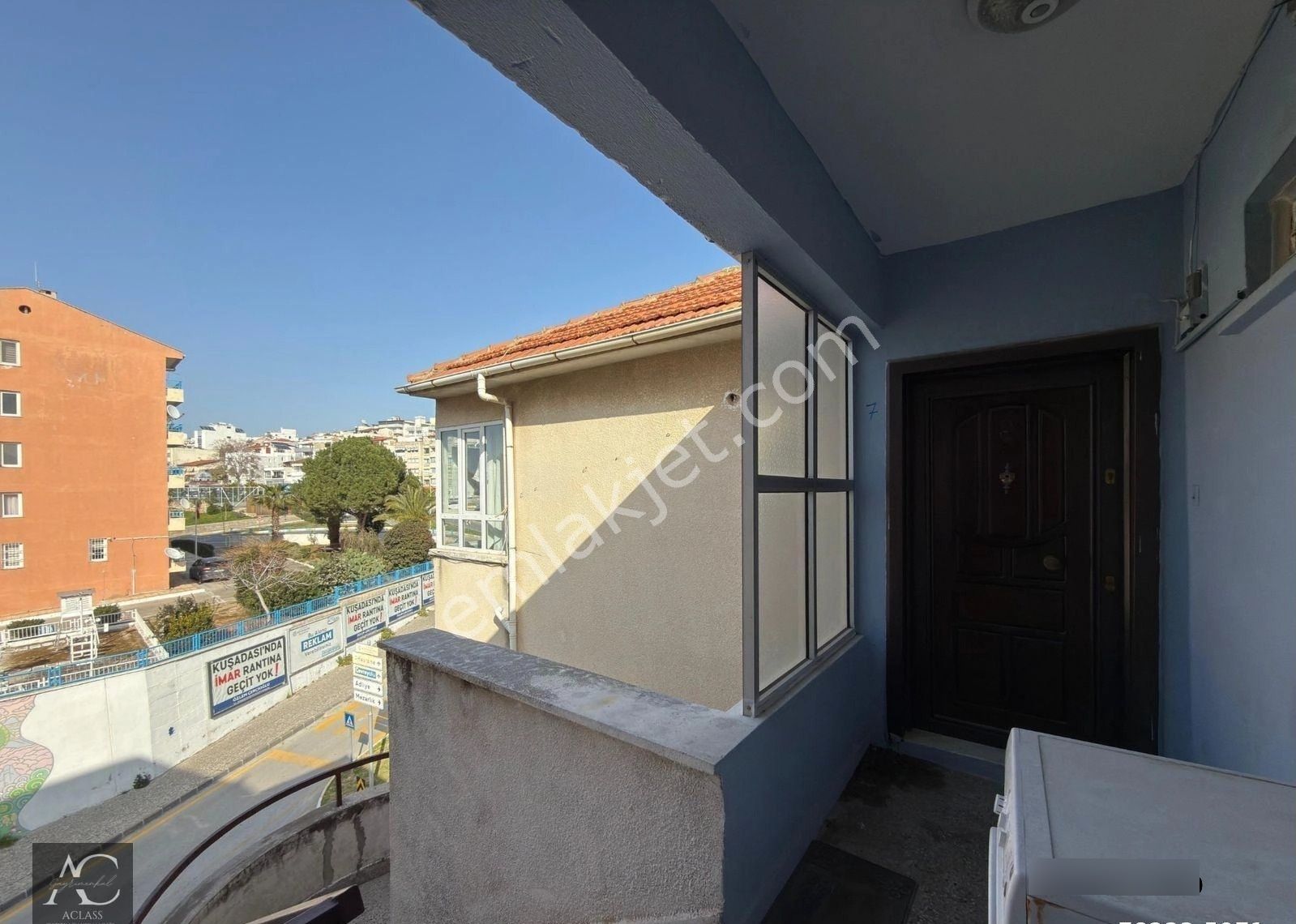 Aclass Emlaktan Kuşadasının Tam Merkezınde Kısmi Manzaralı Yatırımlık Full Eşyalı Fırsat Daire - Görsel 29