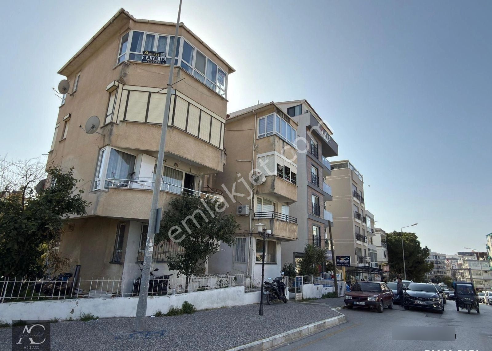 Aclass Emlaktan Kuşadasının Tam Merkezınde Kısmi Manzaralı Yatırımlık Full Eşyalı Fırsat Daire