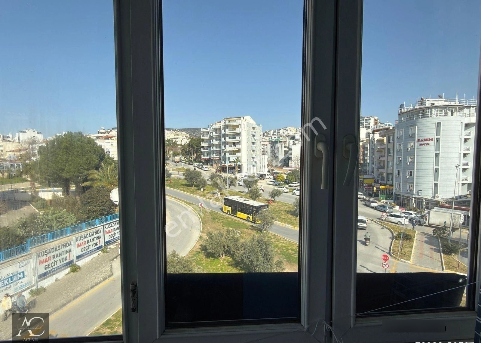 Aclass Emlaktan Kuşadasının Tam Merkezınde Kısmi Manzaralı Yatırımlık Full Eşyalı Fırsat Daire - Görsel 15