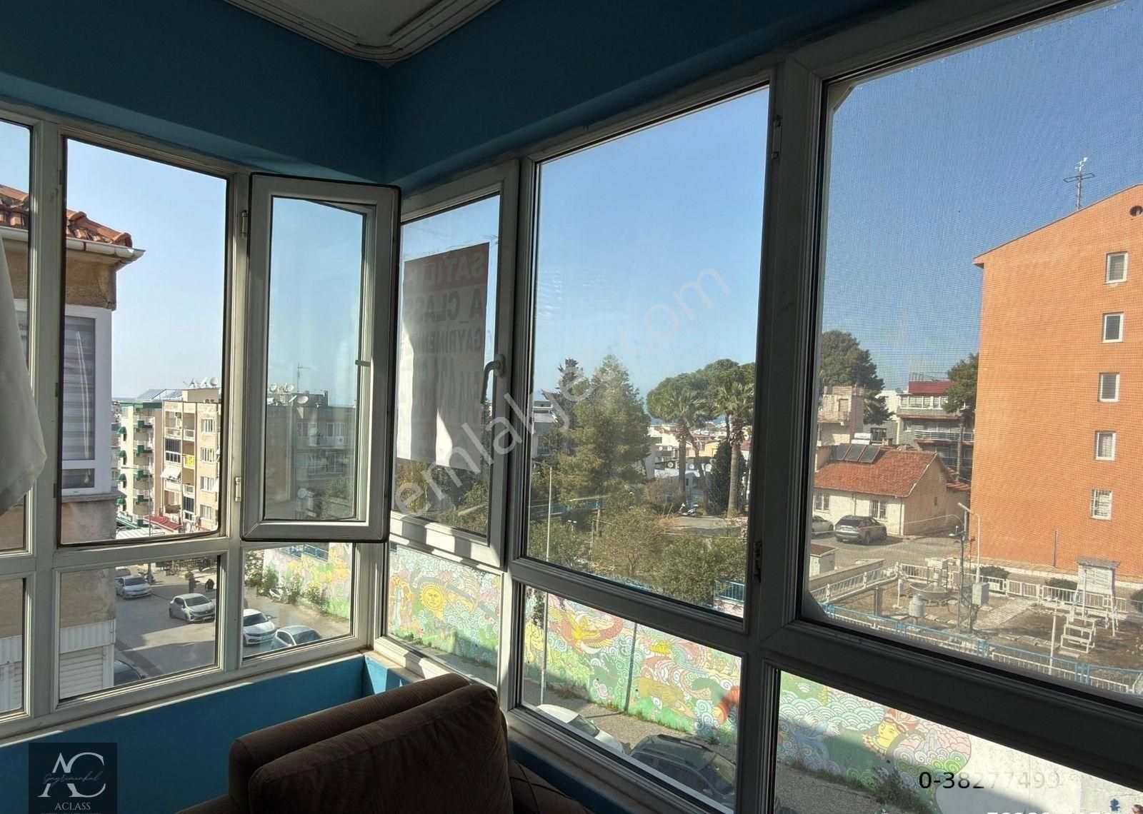 Aclass Emlaktan Kuşadasının Tam Merkezınde Kısmi Manzaralı Yatırımlık Full Eşyalı Fırsat Daire - Görsel 10