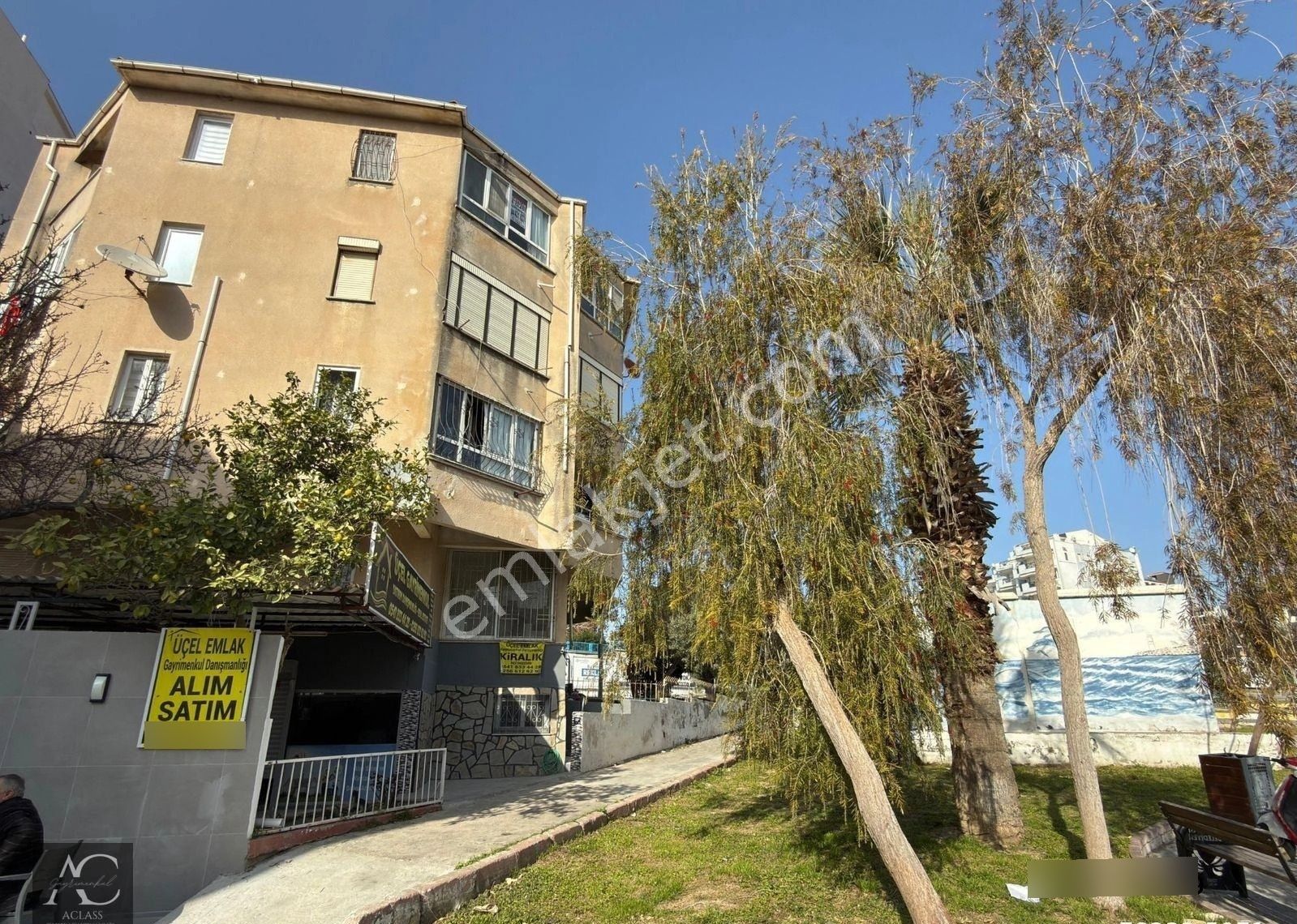 Aclass Emlaktan Kuşadasının Tam Merkezınde Kısmi Manzaralı Yatırımlık Full Eşyalı Fırsat Daire - Görsel 20