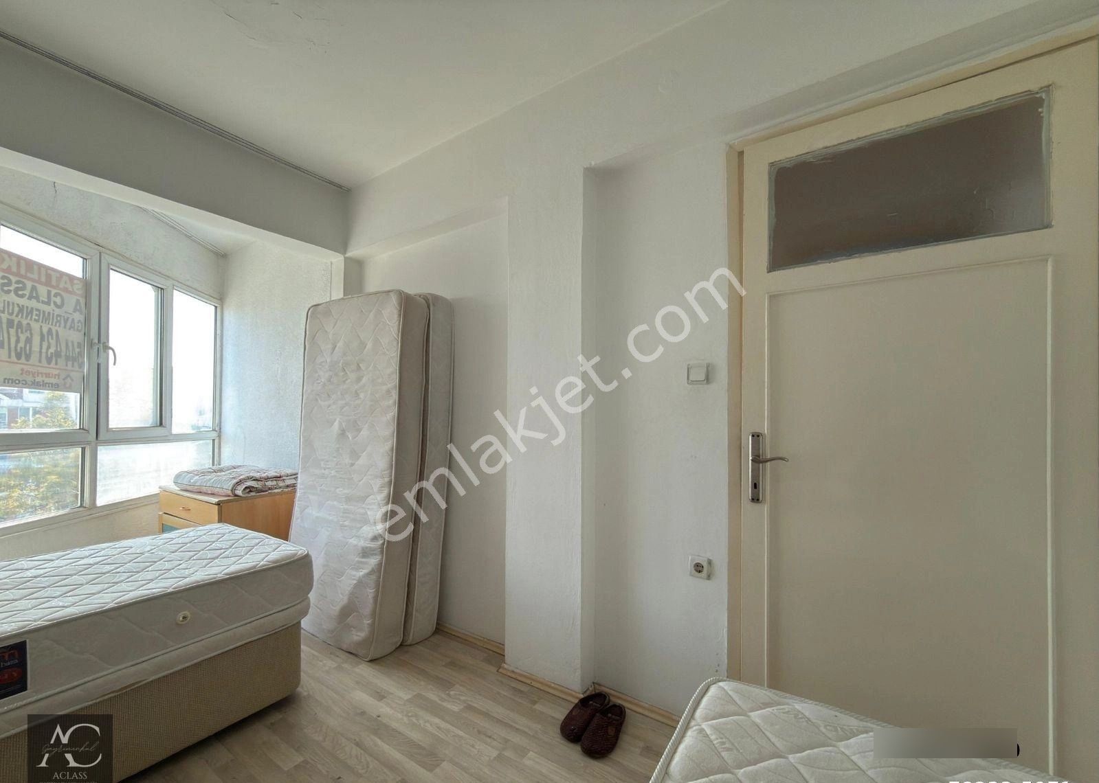 Aclass Emlaktan Kuşadasının Tam Merkezınde Kısmi Manzaralı Yatırımlık Full Eşyalı Fırsat Daire - Görsel 18