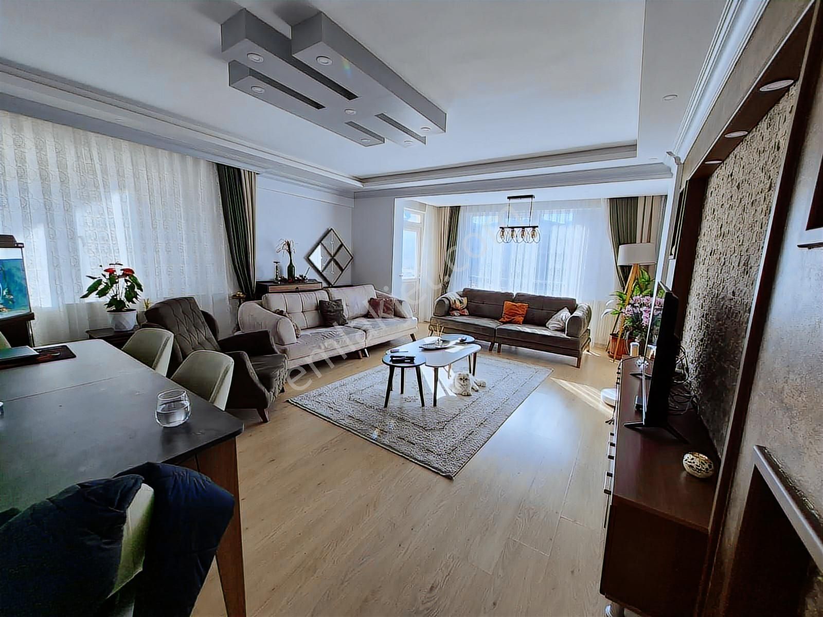Malkarada Çok Özel Dekorasyonlu Şahane 3+1 Geniş Satılık Daire - Görsel 24