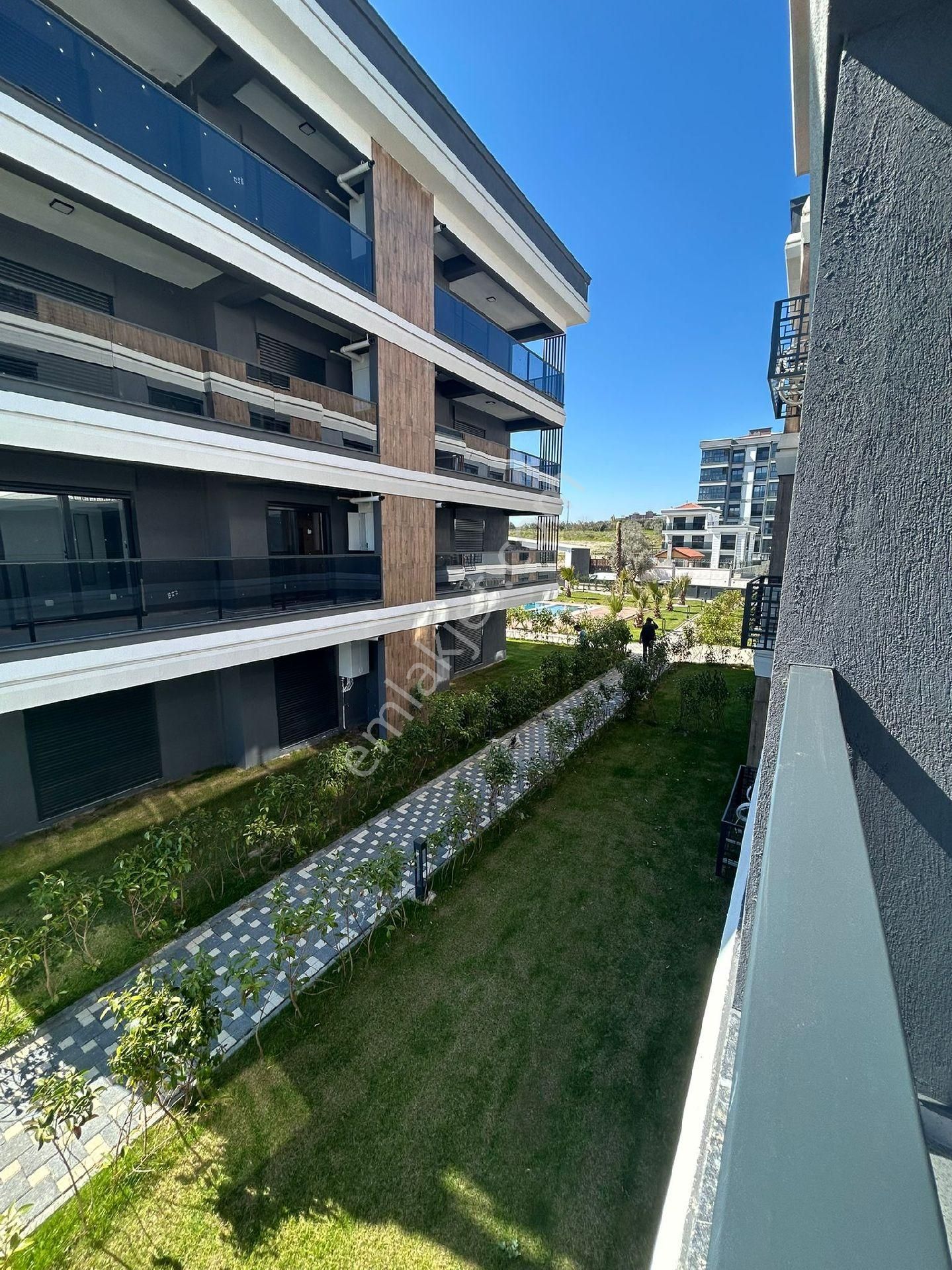 Havuzlu Sitede Geniş 2+1 Eşyalı Lüx Tasarımlı Kiralık Daire - Görsel 10