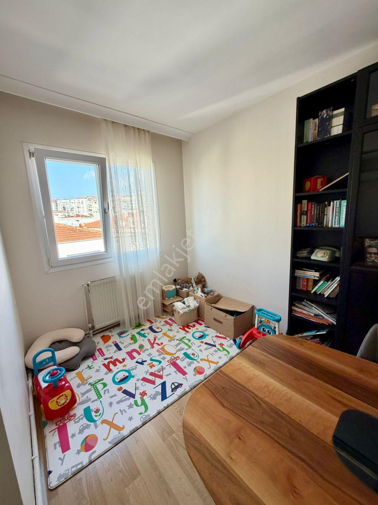Adnan Süvari'de Özel Dekorasyonlu Şık 2+1 D.gazlı Otoparklı Kiralık Daire - Görsel 23