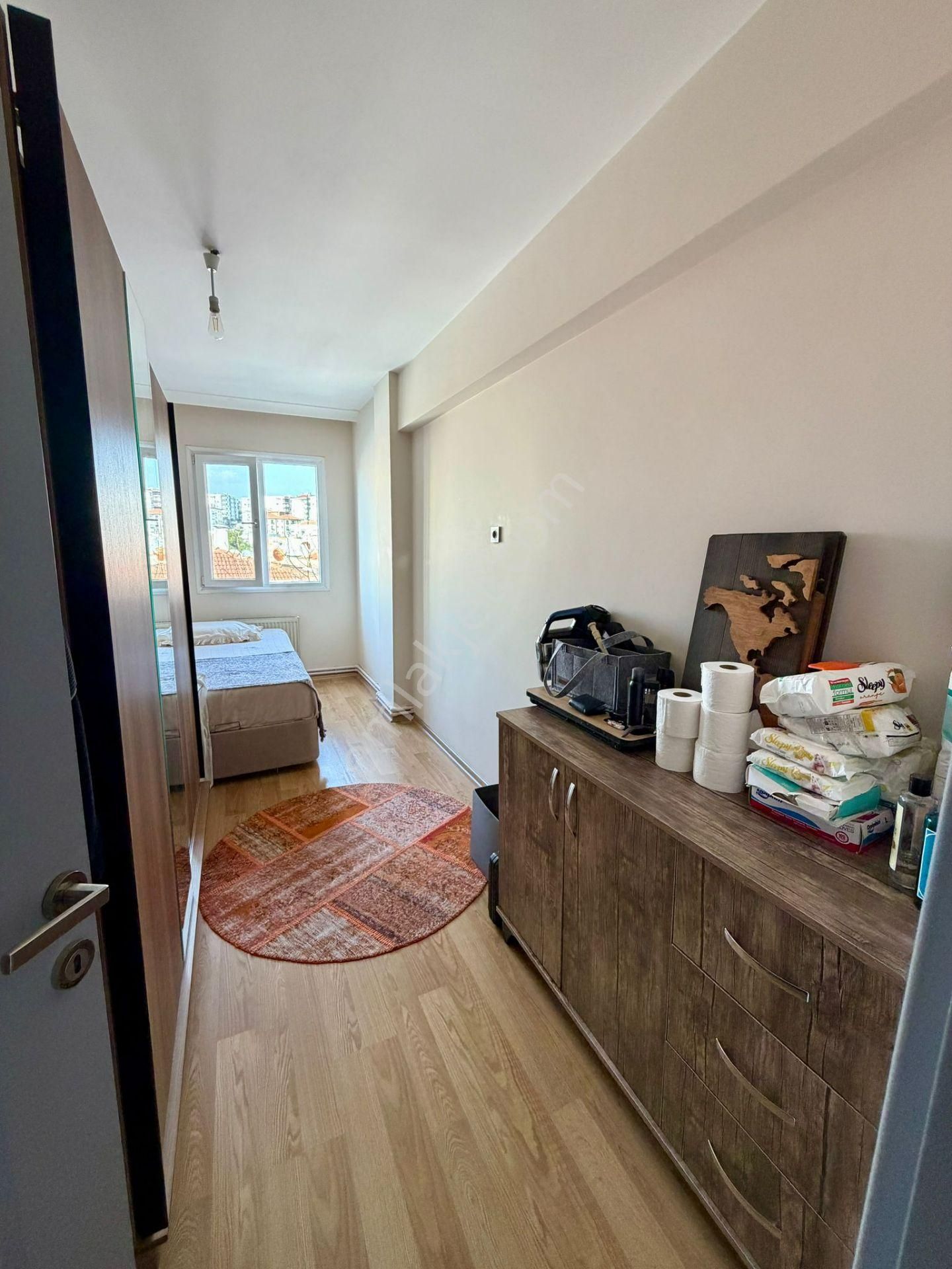Adnan Süvari'de Özel Dekorasyonlu Şık 2+1 D.gazlı Otoparklı Kiralık Daire - Görsel 26
