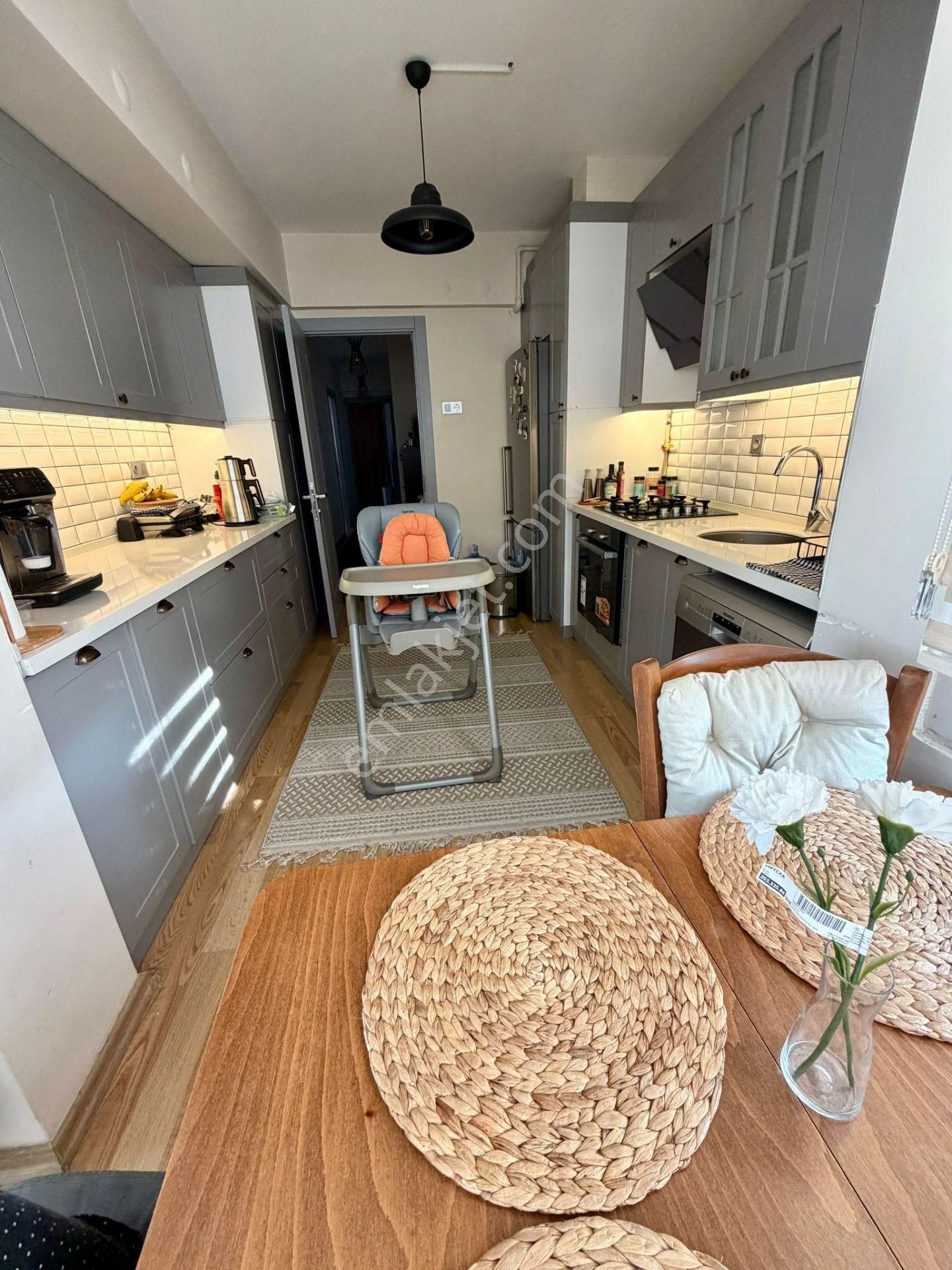Adnan Süvari'de Özel Dekorasyonlu Şık 2+1 D.gazlı Otoparklı Kiralık Daire - Görsel 10