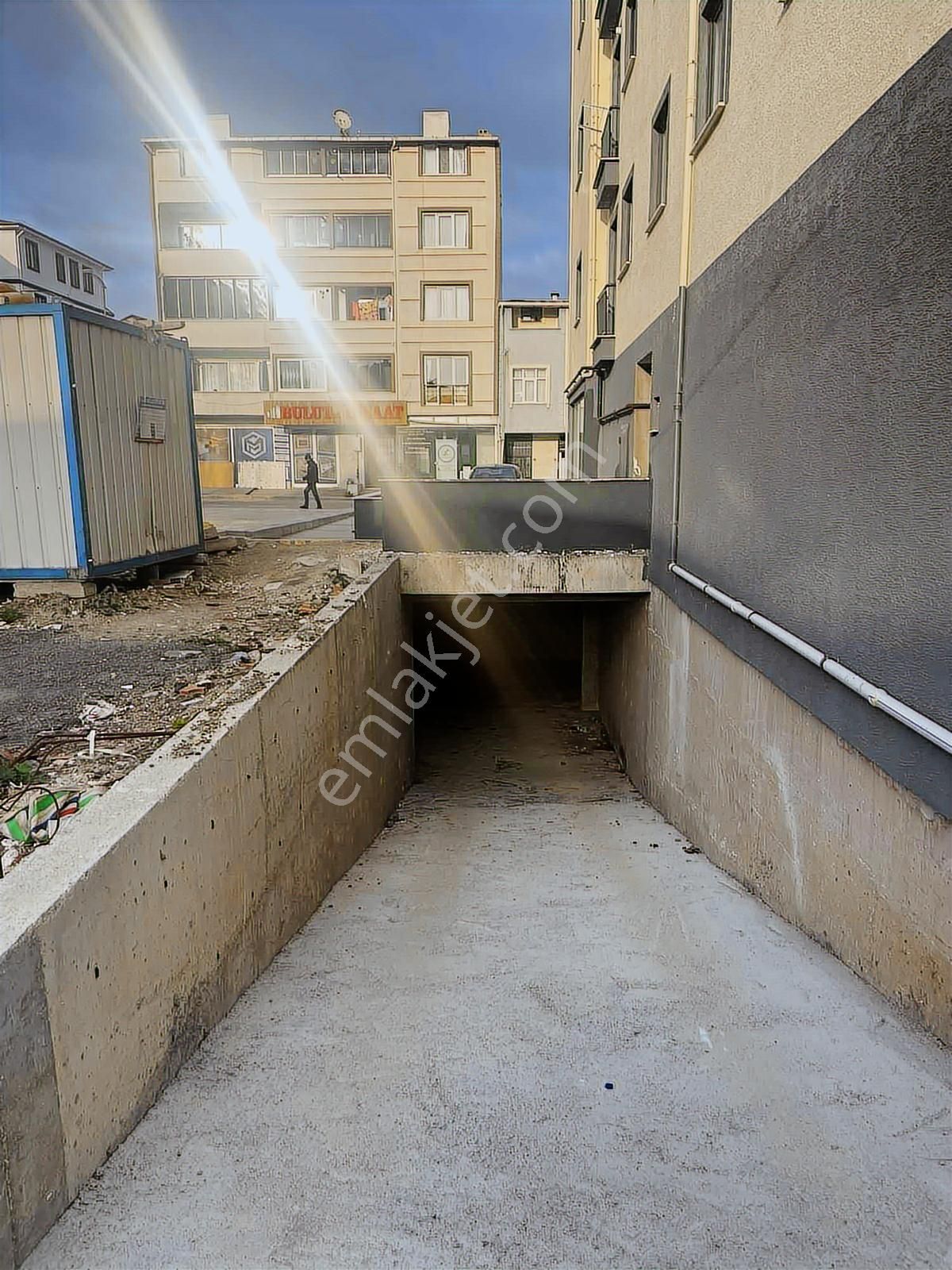 Koruemlaktansatılık 3+1 Cam Balkonlukapalı Otoparklıfırsat Daire - Görsel 16