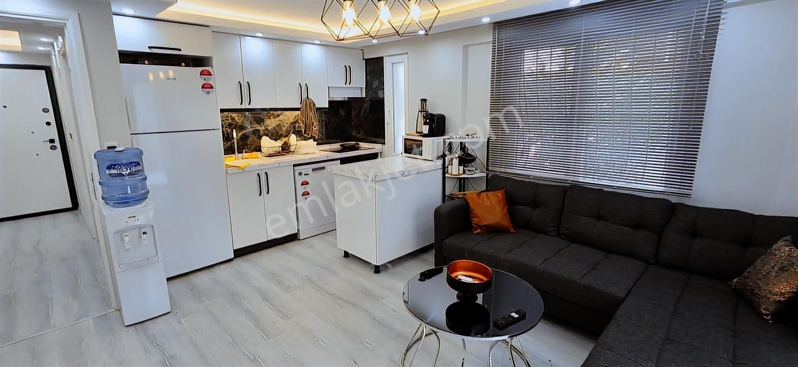 Yabancıdan Satılık.ful Eşyalı,cadde Üzeri Sahile 150mt.2+1.daire - Görsel 9