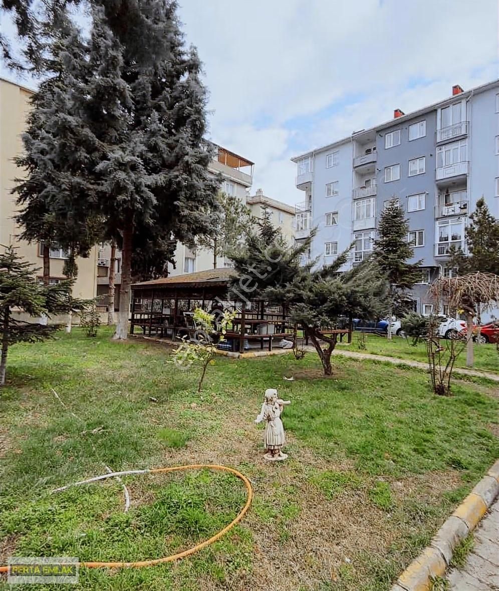 Site İçi Ara Kat 3+1 Satılık Daire