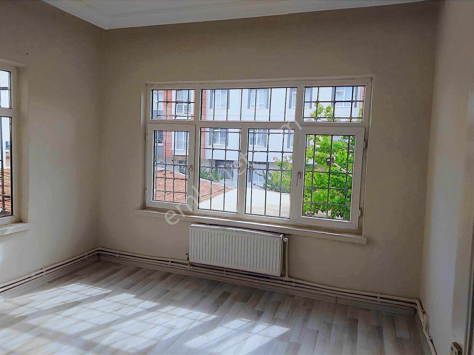 Nokta Emlakta Merkezde 3+1 Bahçeli Kiralık Daire - Görsel 13