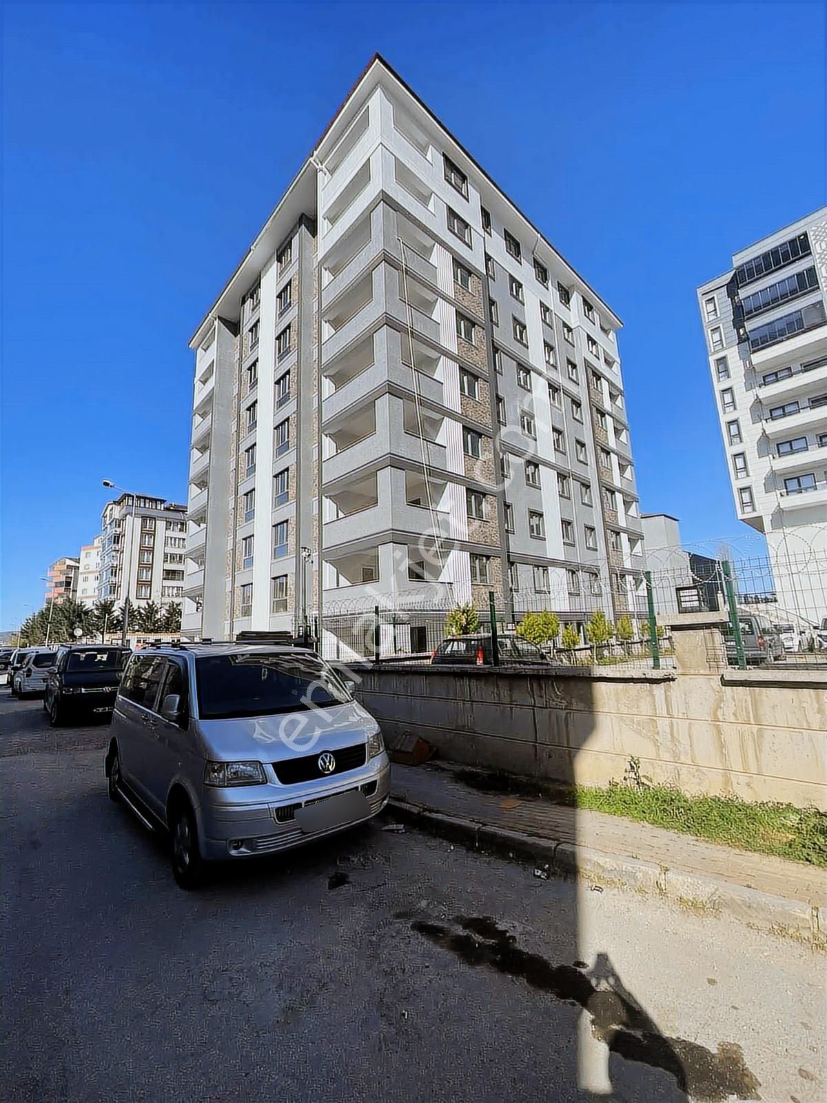 Millet Mahallesi Satılık 3+1 Daire