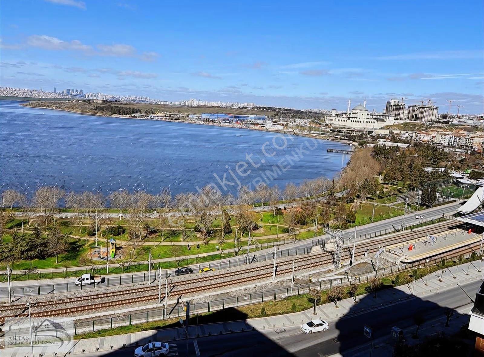 Cumhuriyet Mh. Merkezi Konumda Lüks 3+1 İskanlı Daire - Görsel 9