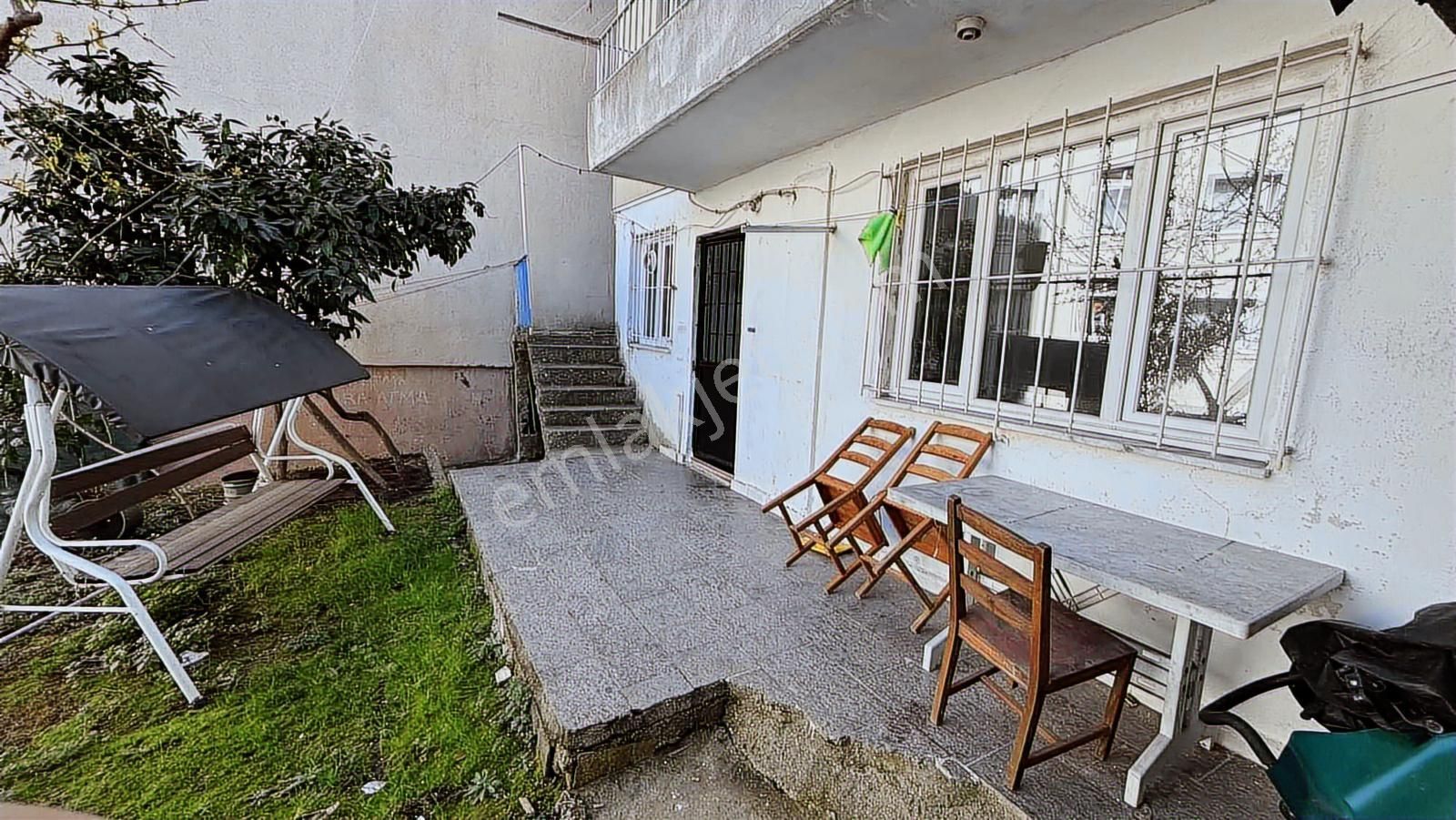 Sarıyer Tarabya Mahallesin'de 1+1 Bahçe Katı Daire