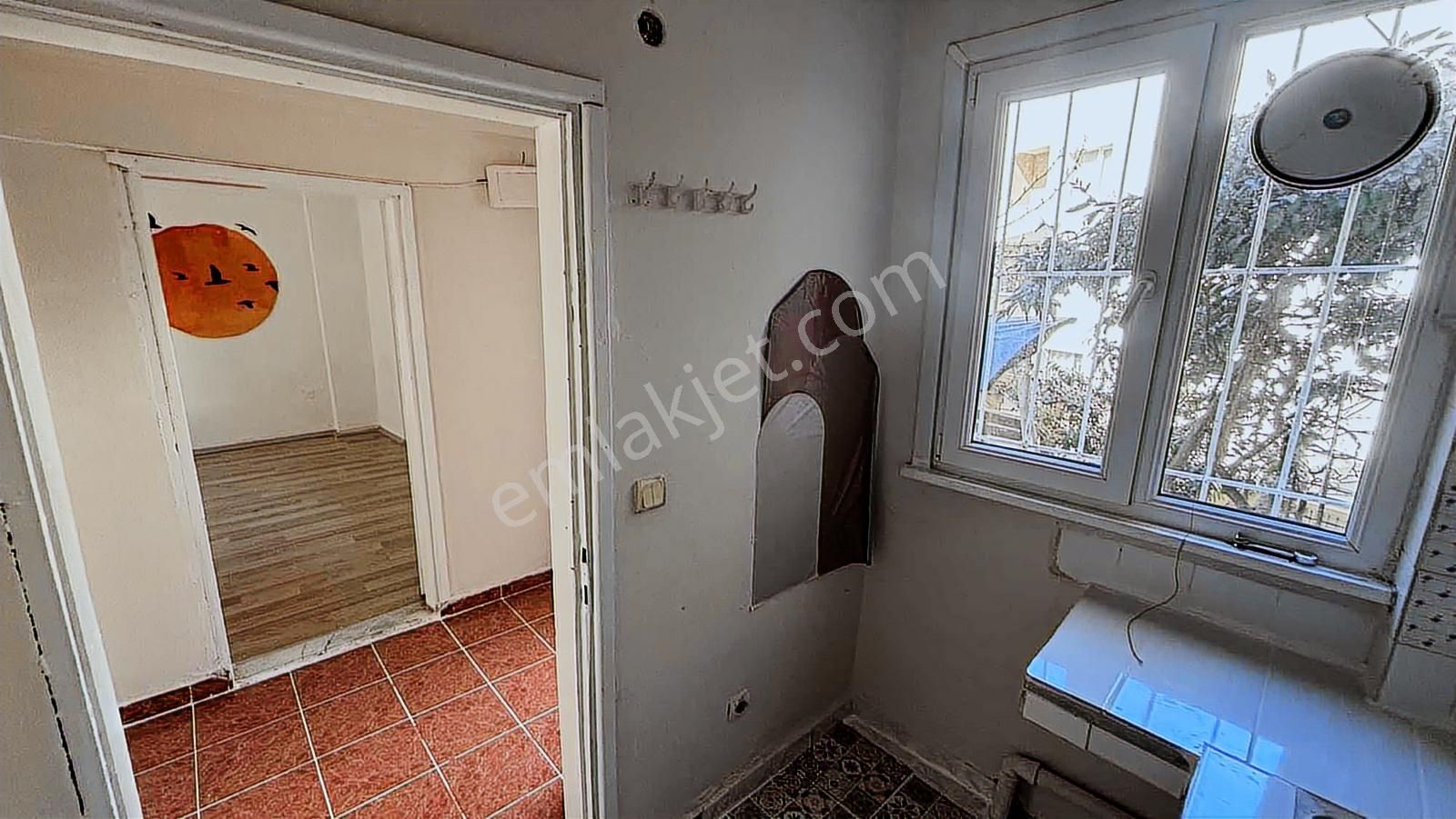 Sarıyer Tarabya Mahallesin'de 1+1 Bahçe Katı Daire - Görsel 3