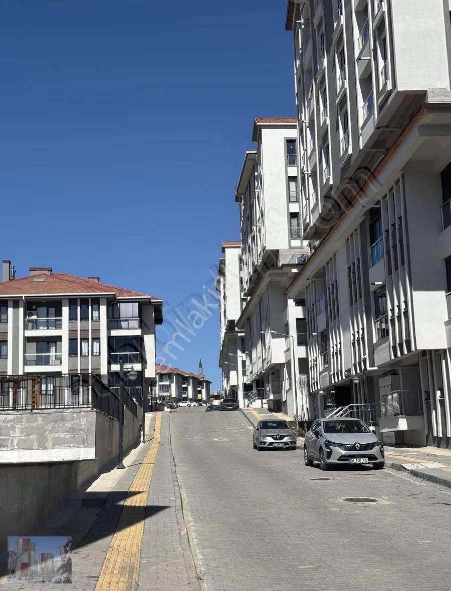 Aktaşın En Yeni Etabında Kale Manzaralı Satılık - Görsel 10