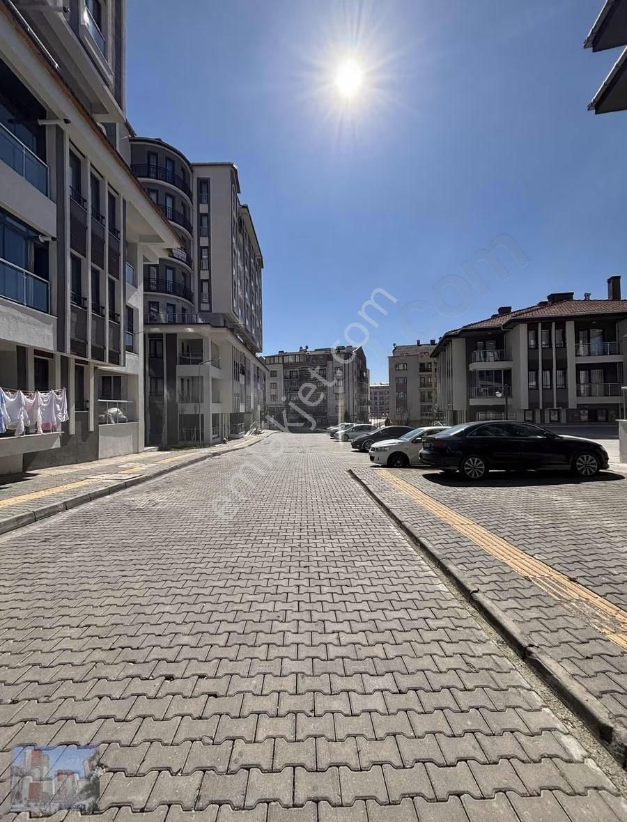 Aktaşın En Yeni Etabında Kale Manzaralı Satılık - Görsel 6