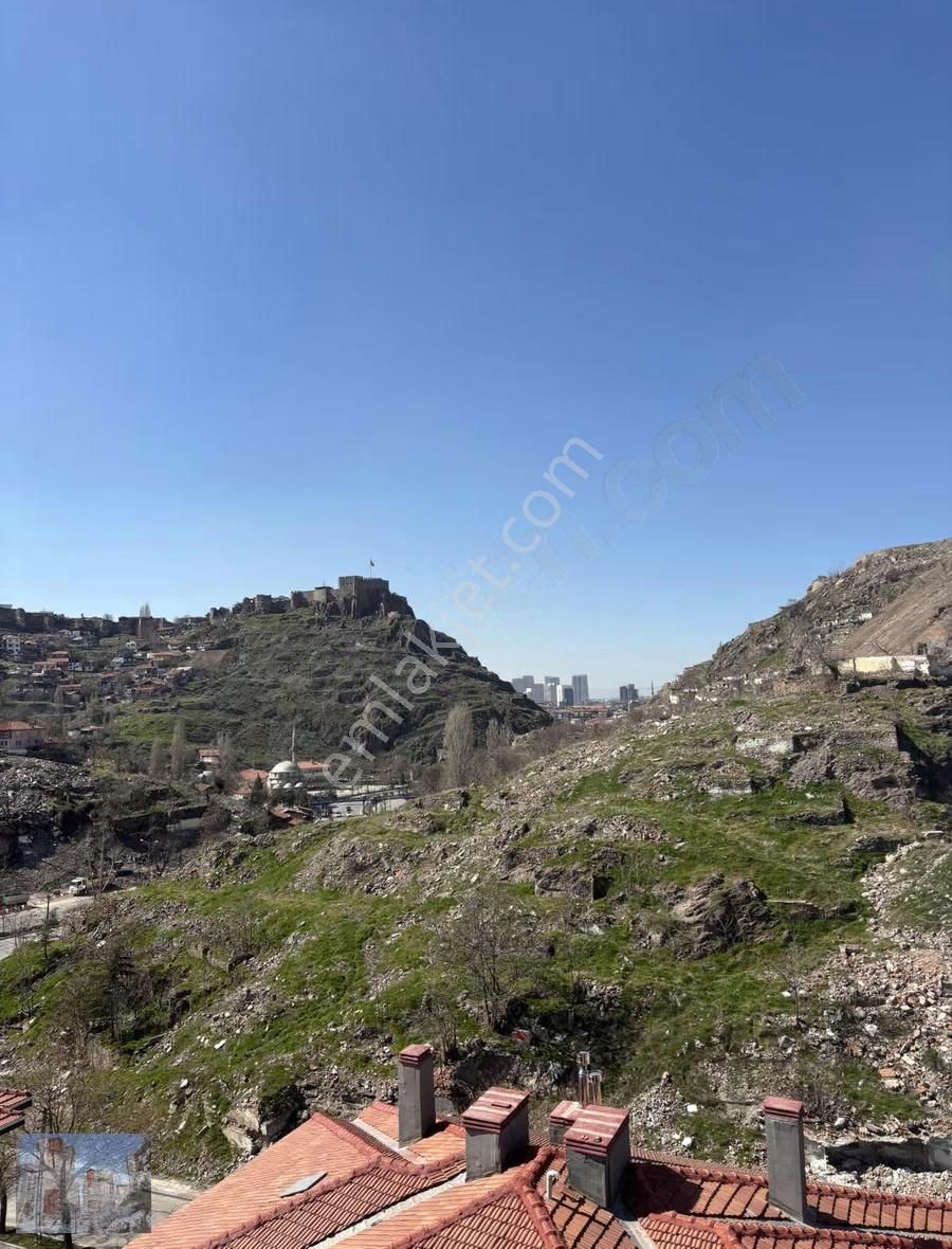 Aktaşın En Yeni Etabında Kale Manzaralı Satılık - Görsel 3