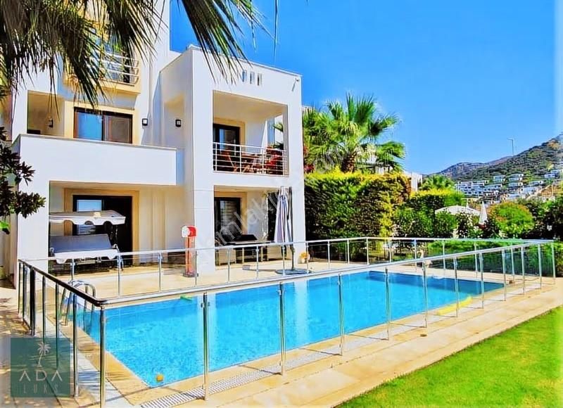 Yalıkavak Geriş'te Deniz Manzaralı Kiralık 3+1 Villa - Görsel 19