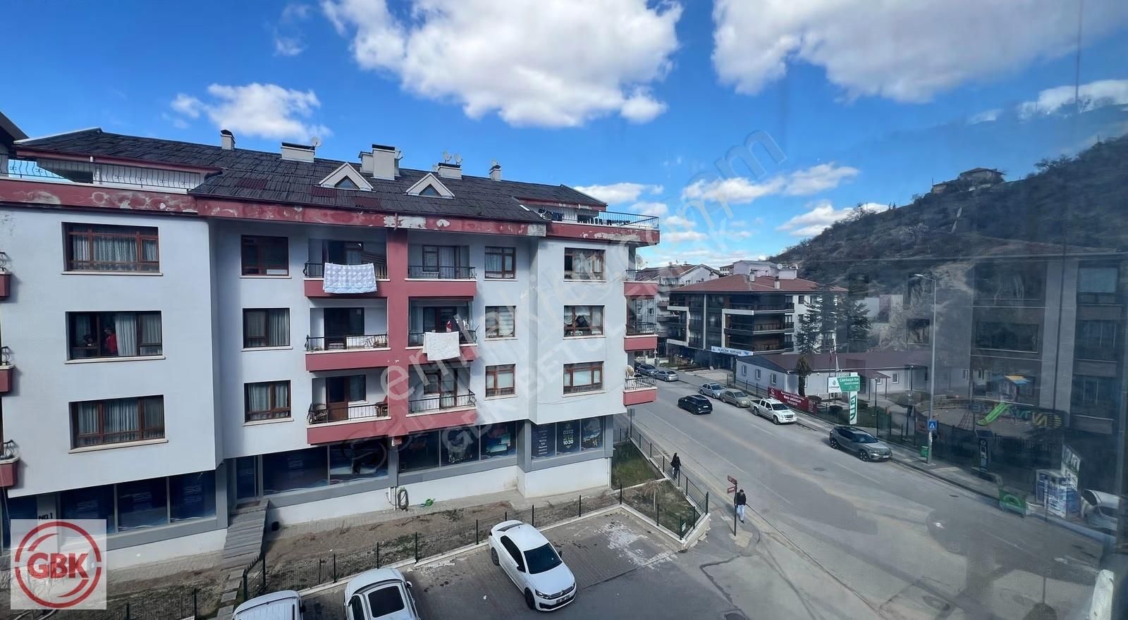 Satılık 3+1 Ara Kat Cam Balkonlu Asansörlü Geniş Ve Aydınlık - Görsel 32