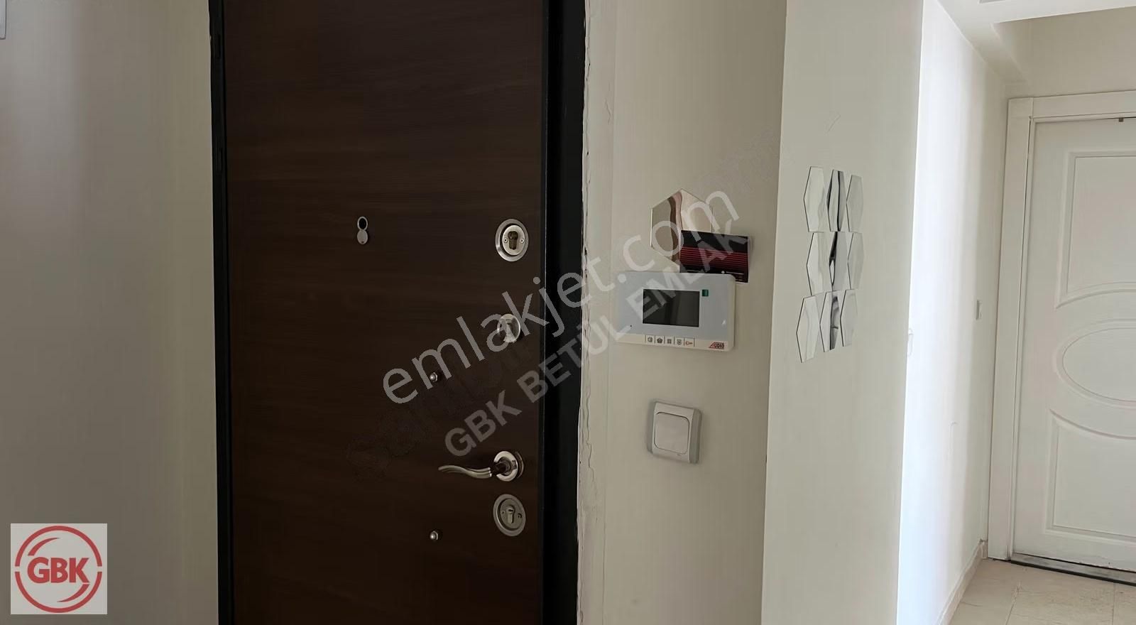 Satılık 3+1 Ara Kat Cam Balkonlu Asansörlü Geniş Ve Aydınlık - Görsel 3