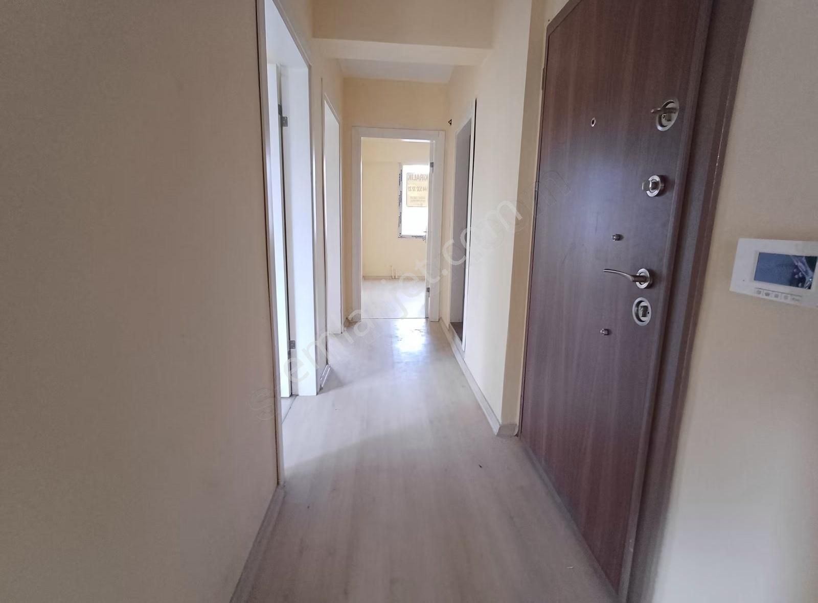Doğru Emlaktan Arakat 2+1 Üç Cephe Üç Balkon Ferah Kiralık Daire - Görsel 12