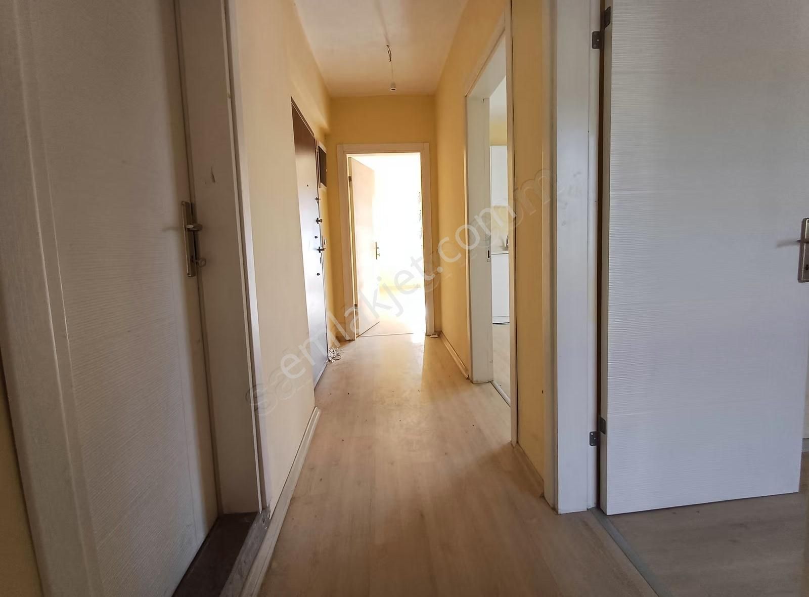 Doğru Emlaktan Arakat 2+1 Üç Cephe Üç Balkon Ferah Kiralık Daire - Görsel 4