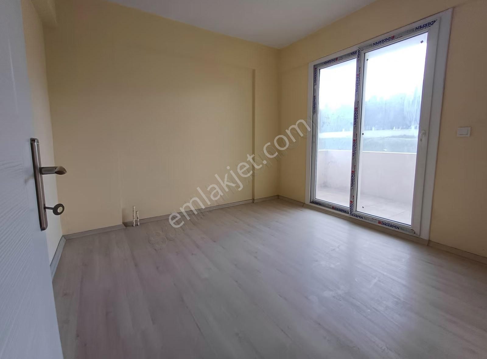 Doğru Emlaktan Arakat 2+1 Üç Cephe Üç Balkon Ferah Kiralık Daire - Görsel 9