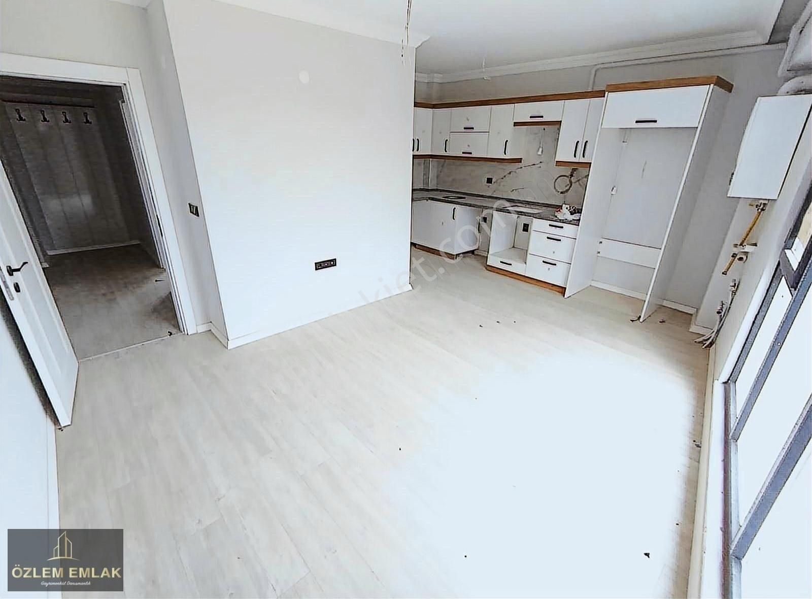 Özlem'den Modern Ve Konforlu Yaşamın Yeni Adresinde 1+1 - Görsel 5