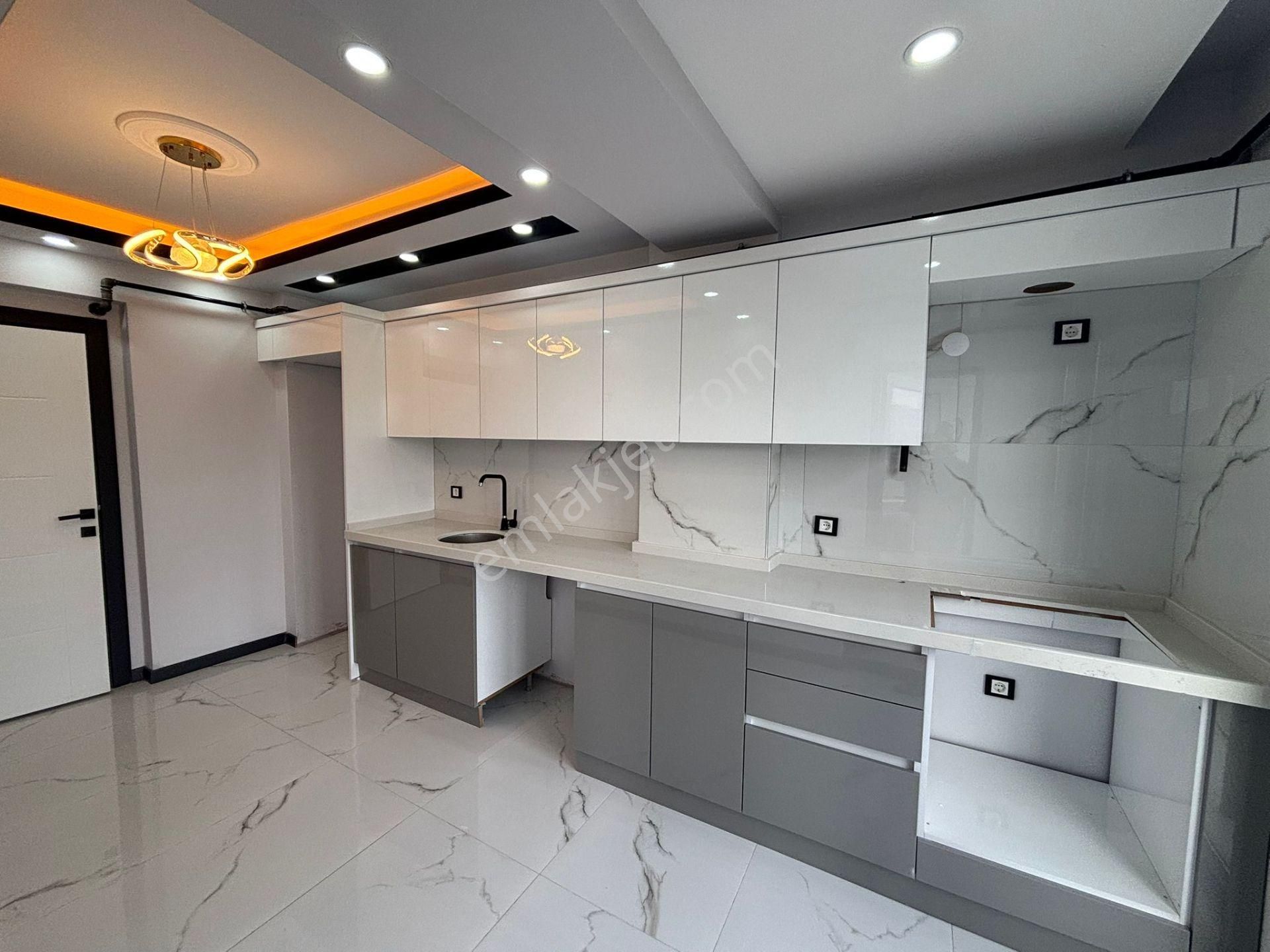 **eryıldız İnşaat'tan Acil Devlet Hastanesi Yanı İskanlı Lüx 2+1