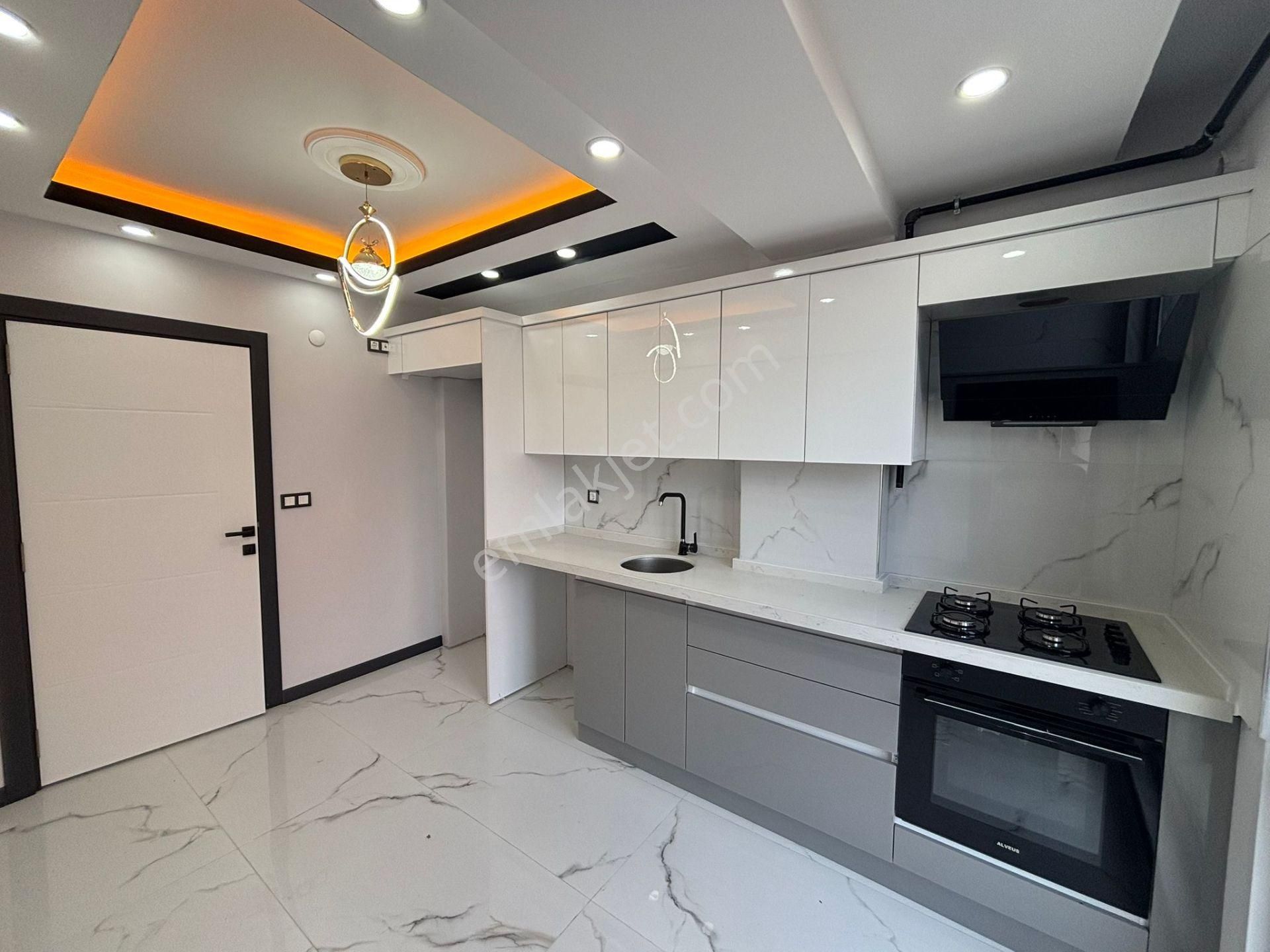 **eryıldız İnşaat'tan Devlet Hastanesi Yanı İskanlı Kombili Ankastreli Cam Balkonlu 2+1 - Görsel 2