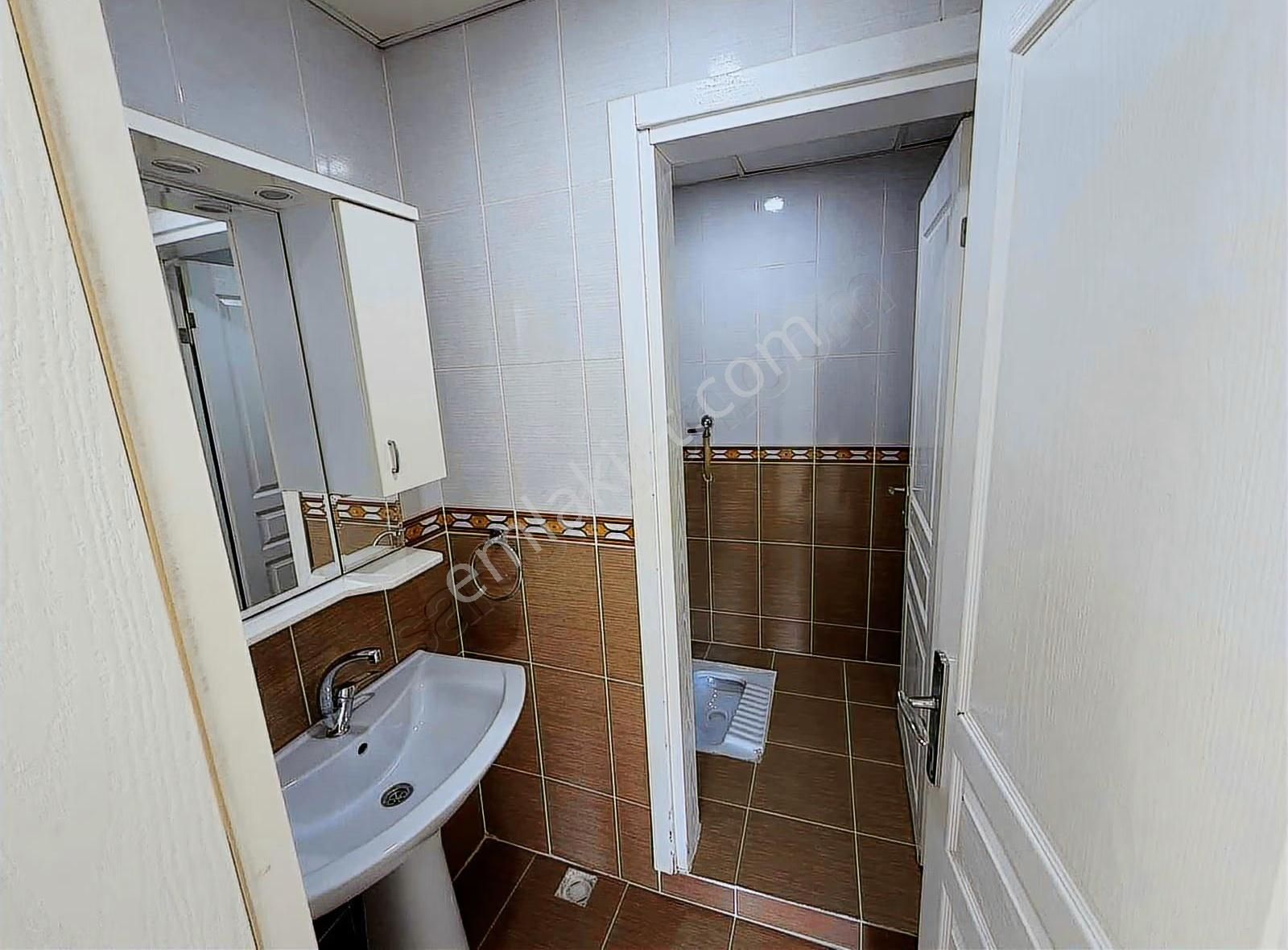 Gülistan Sitesi Ara Kat Güney Cephe Kapalı Garajlı Satılık Daire