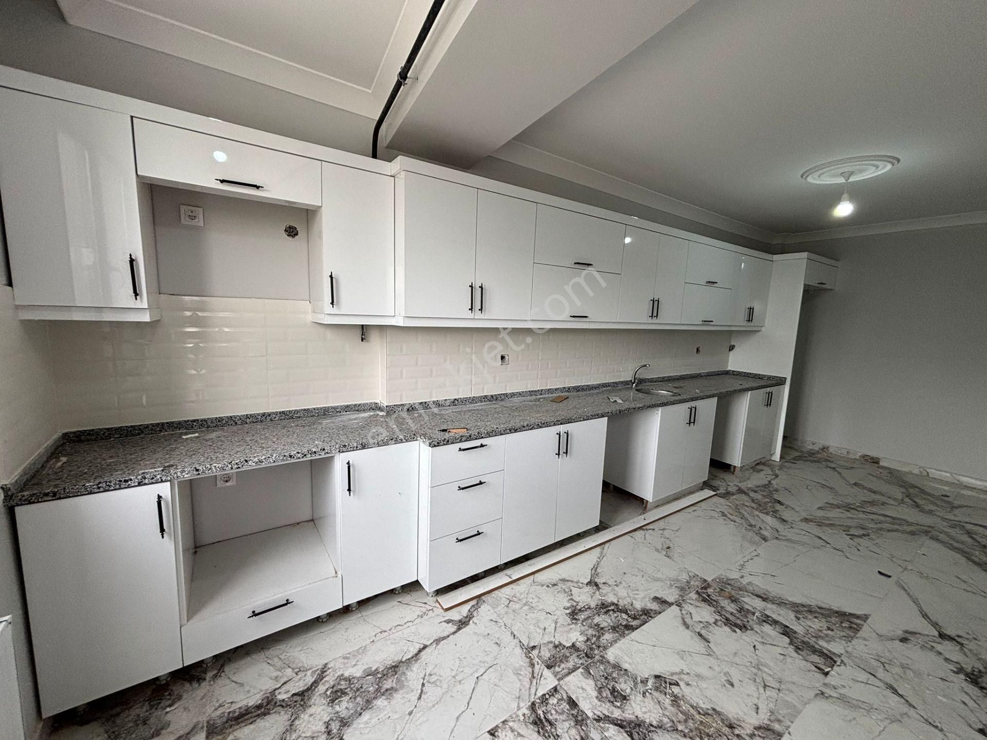 **eryıldız İnşaat'tan**acill Okullar Bölgesinde İskanlı K.otoparklı 120m2 Lüks 2+1 - Görsel 3