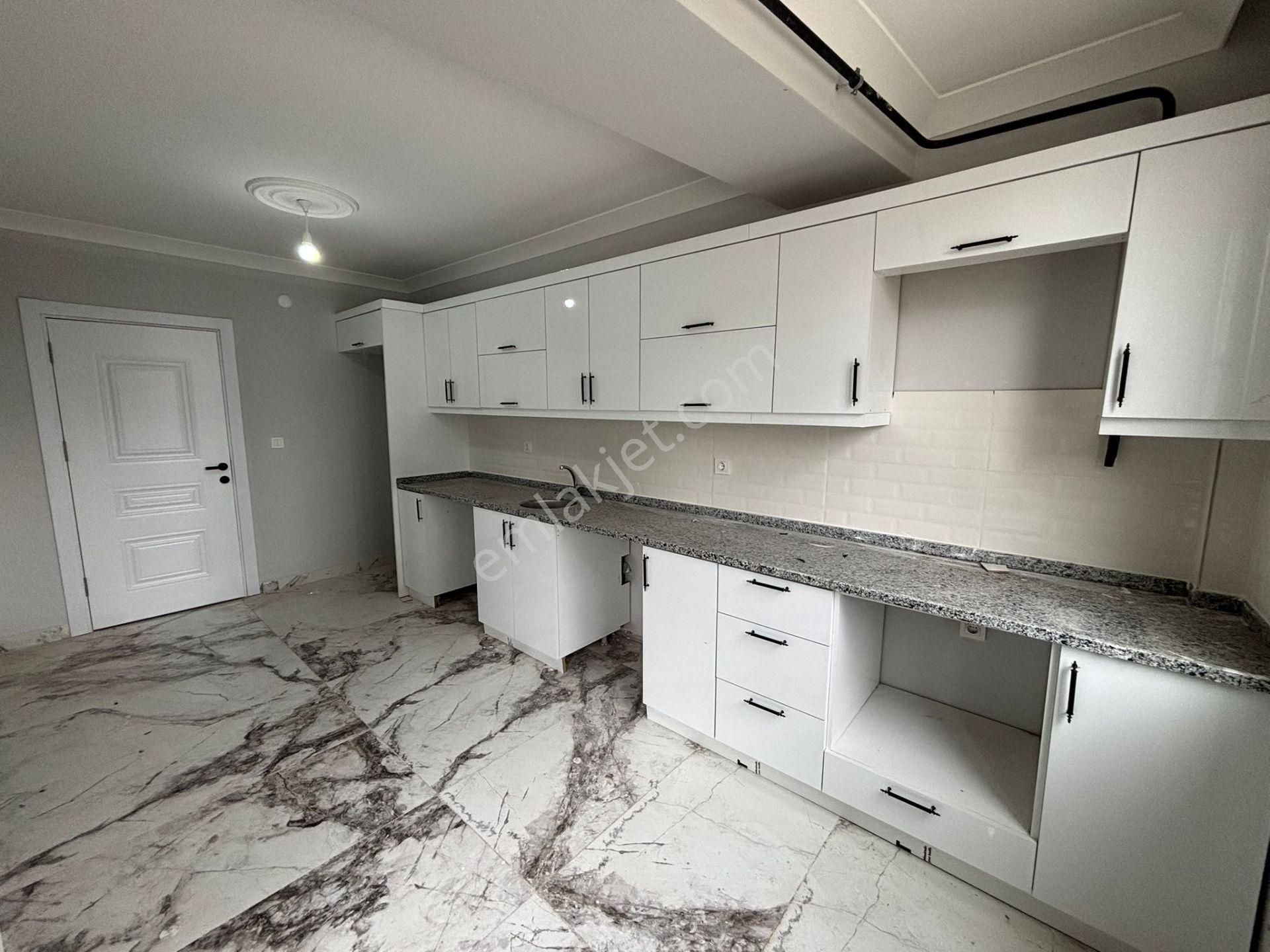 **eryıldız İnşaat'tan**acill Okullar Bölgesinde İskanlı K.otoparklı 115m2 Lüks 2+1 - Görsel 2