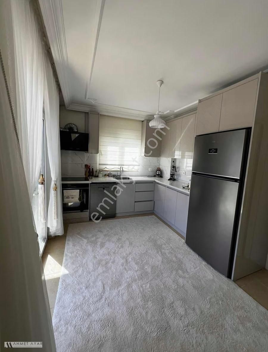 Armutalanda Satılık 200 M2 Ters Dublex 4+1 Daire - Görsel 5