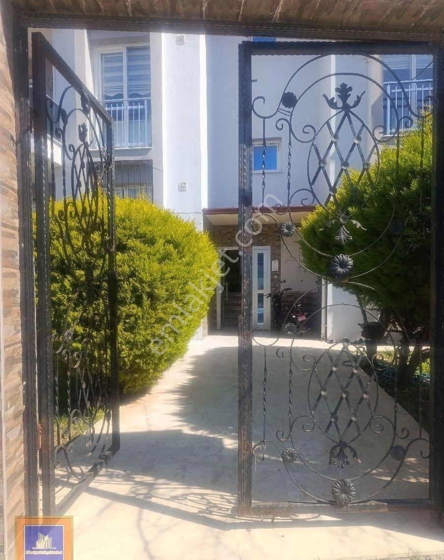 Nezih Konumda Ful Deniz Manzaralı Ferah Daire